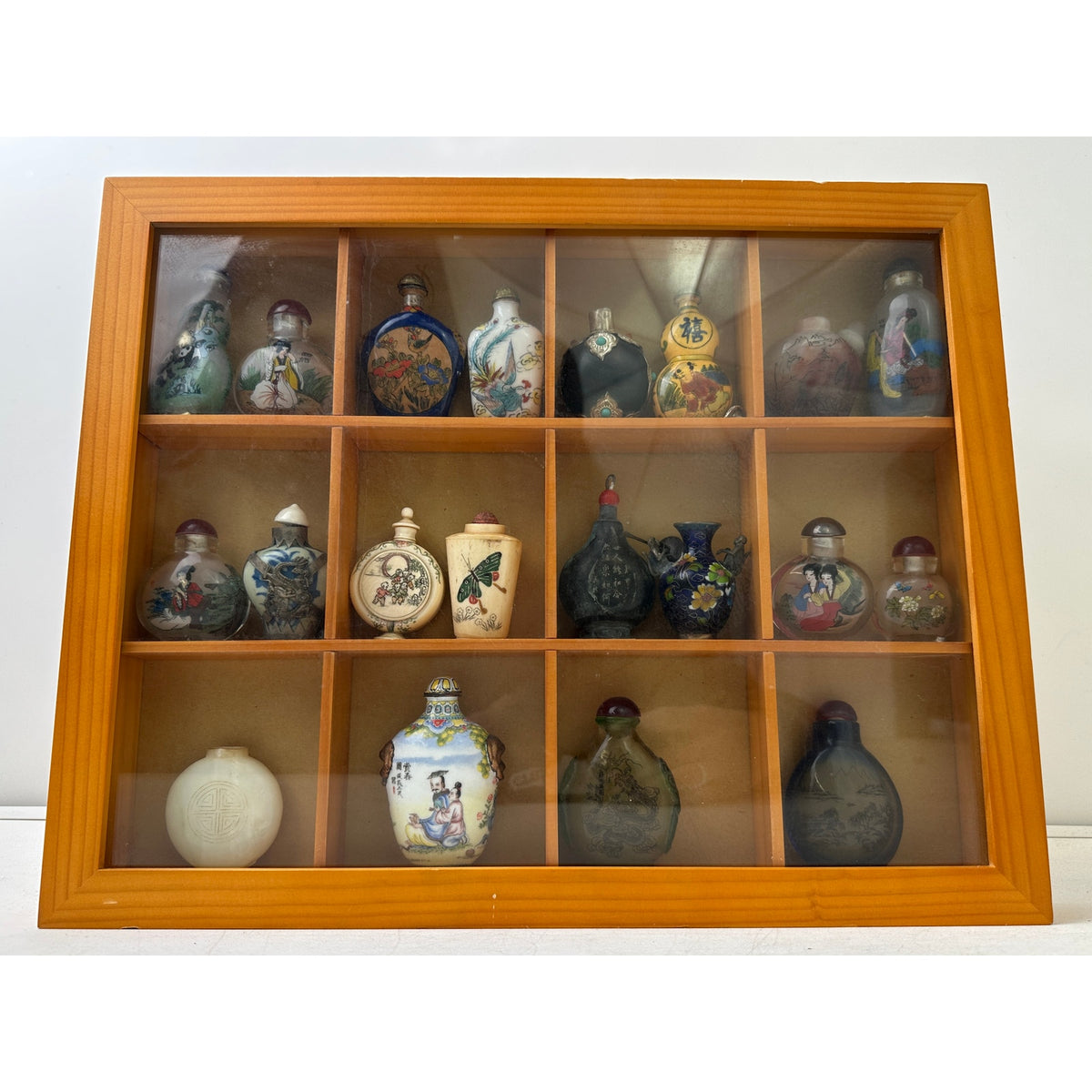 VTG Chinese Hand Painted Snuff Bottle Collection in Wooden Shadow Box