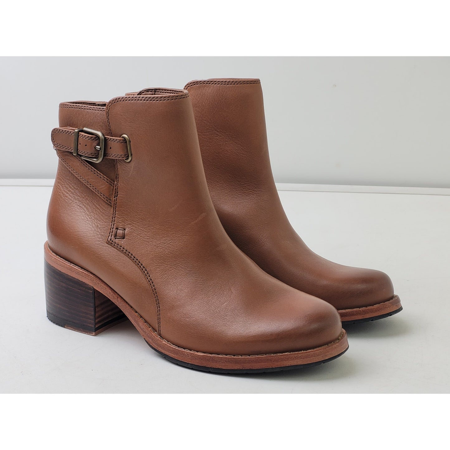 Clarks Jax Dark Tan Leather Heeled Booties Women's Sz 6