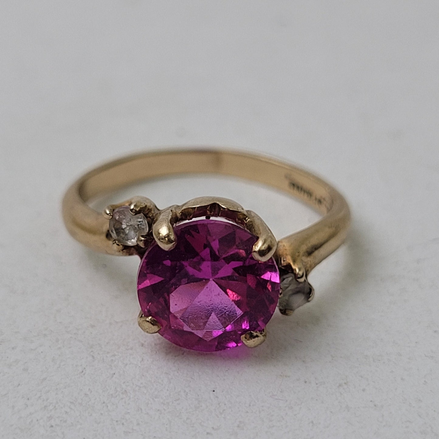 Vintage 10K Yellow Gold Vibrant Pink Stone & Diamond Ring Sz 4.5 | 2.18 g