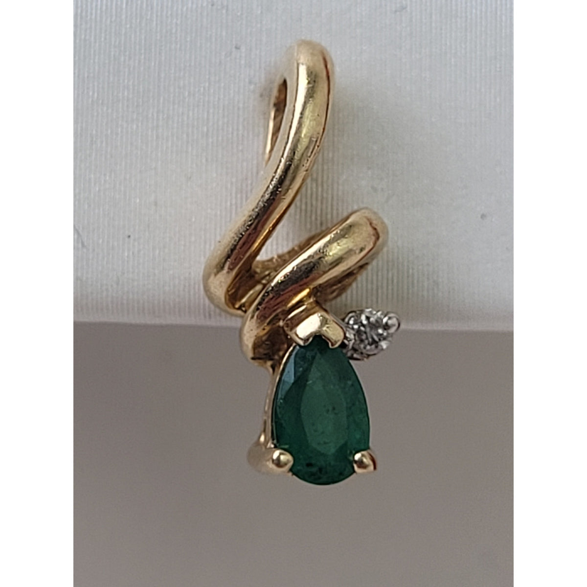 VTG 10K Yellow Gold Natural Emerald Diamond Post Drop Earrings | 1.9 Grams