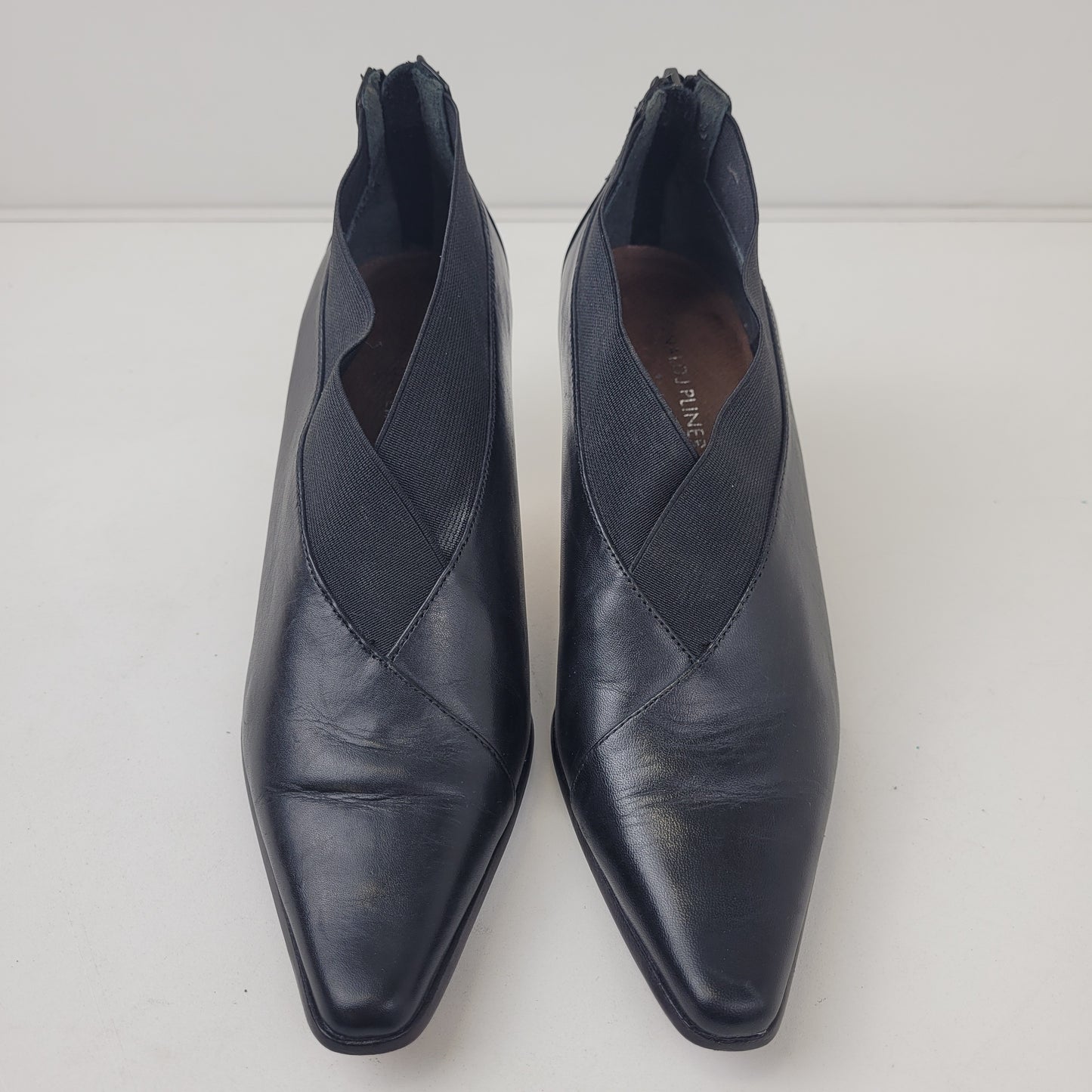 Donald J. Pliner Black Leather Pointed Toe Kitten Heel Shoes Ankle Booties Sz 7M