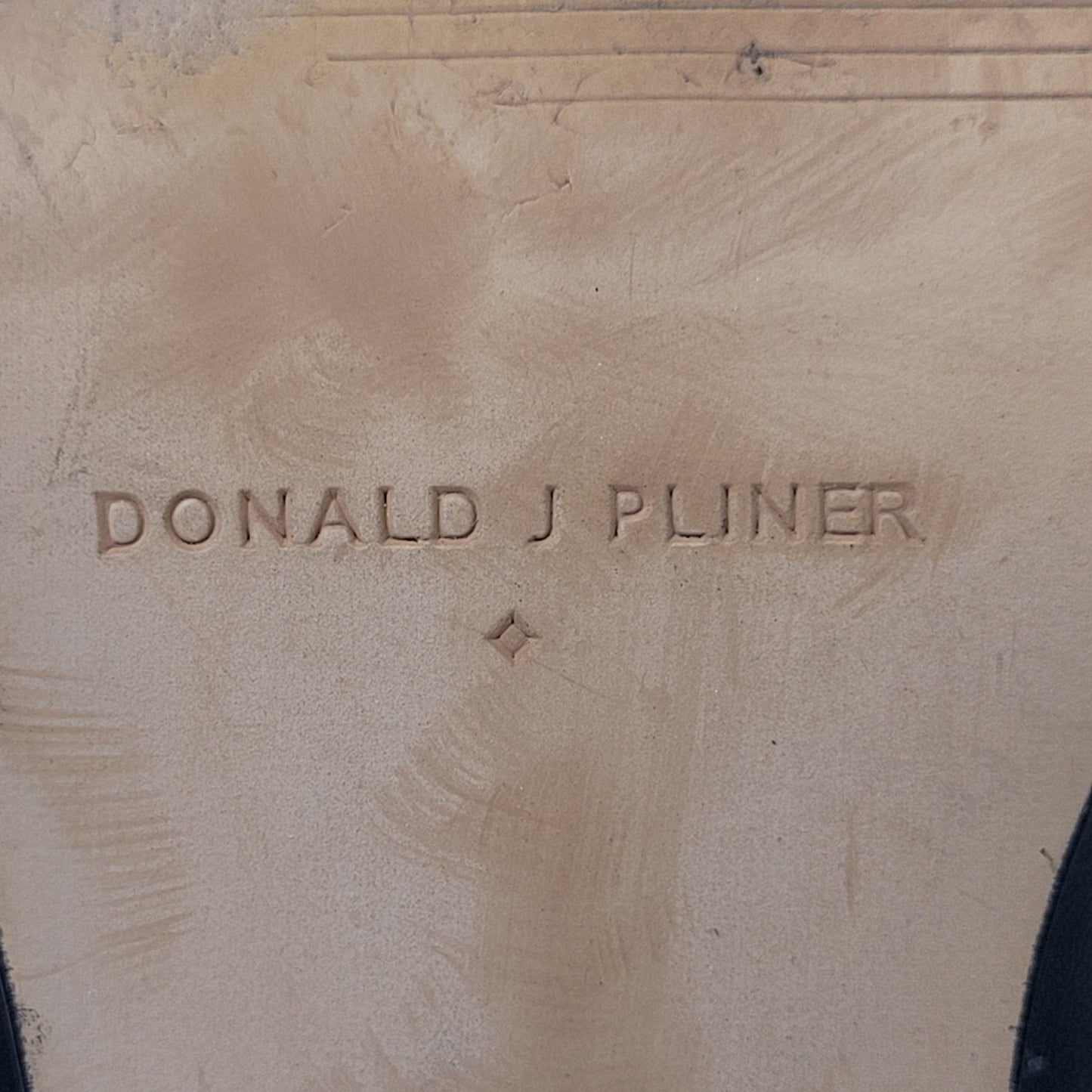 Donald J. Pliner Black Leather Pointed Toe Kitten Heel Shoes Ankle Booties Sz 7M