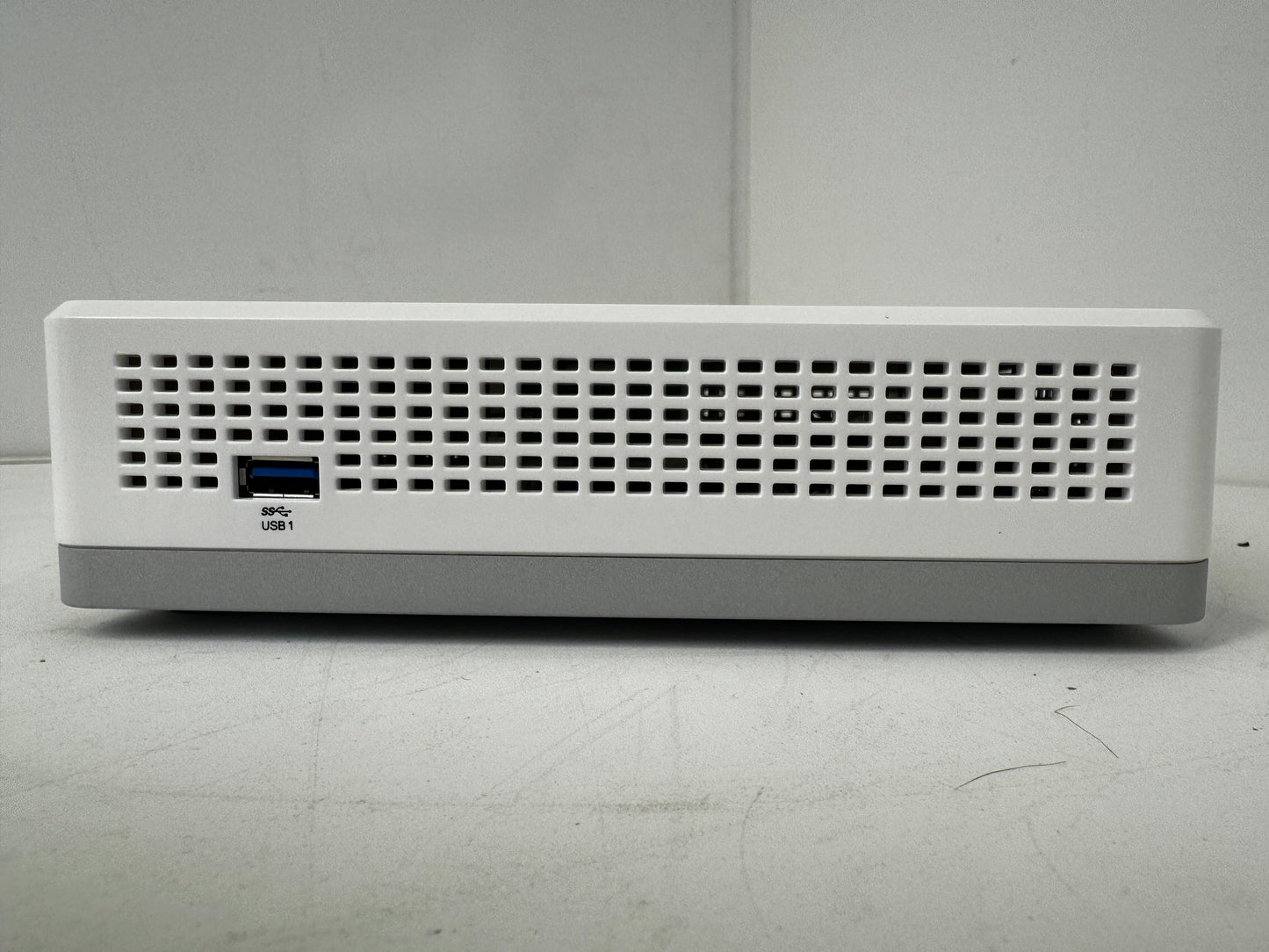 Dell EMC VMware Edge 610 Network Accelerator Switch (Power Tested)