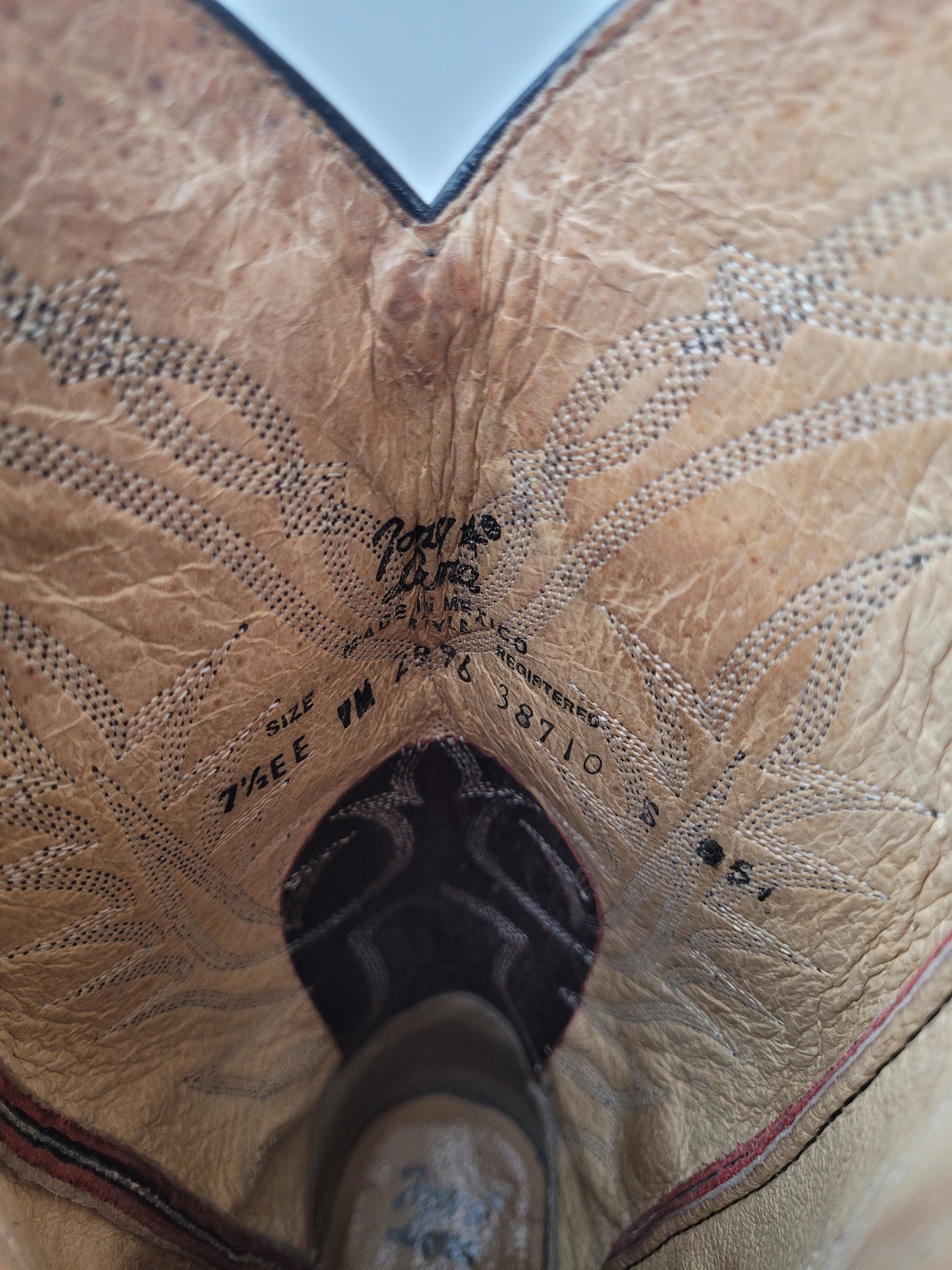 Vintage Tony Lama Brown Leather Cowboy Boots Men's Sz 7.5 EE/Women's Sz 9