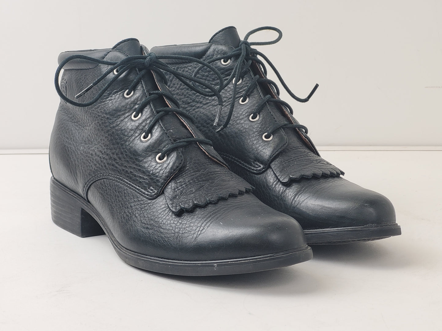 Ariat Josie Black Leather Equestrian Paddock Kiltie Western Ankle Boot Women's Sz 8