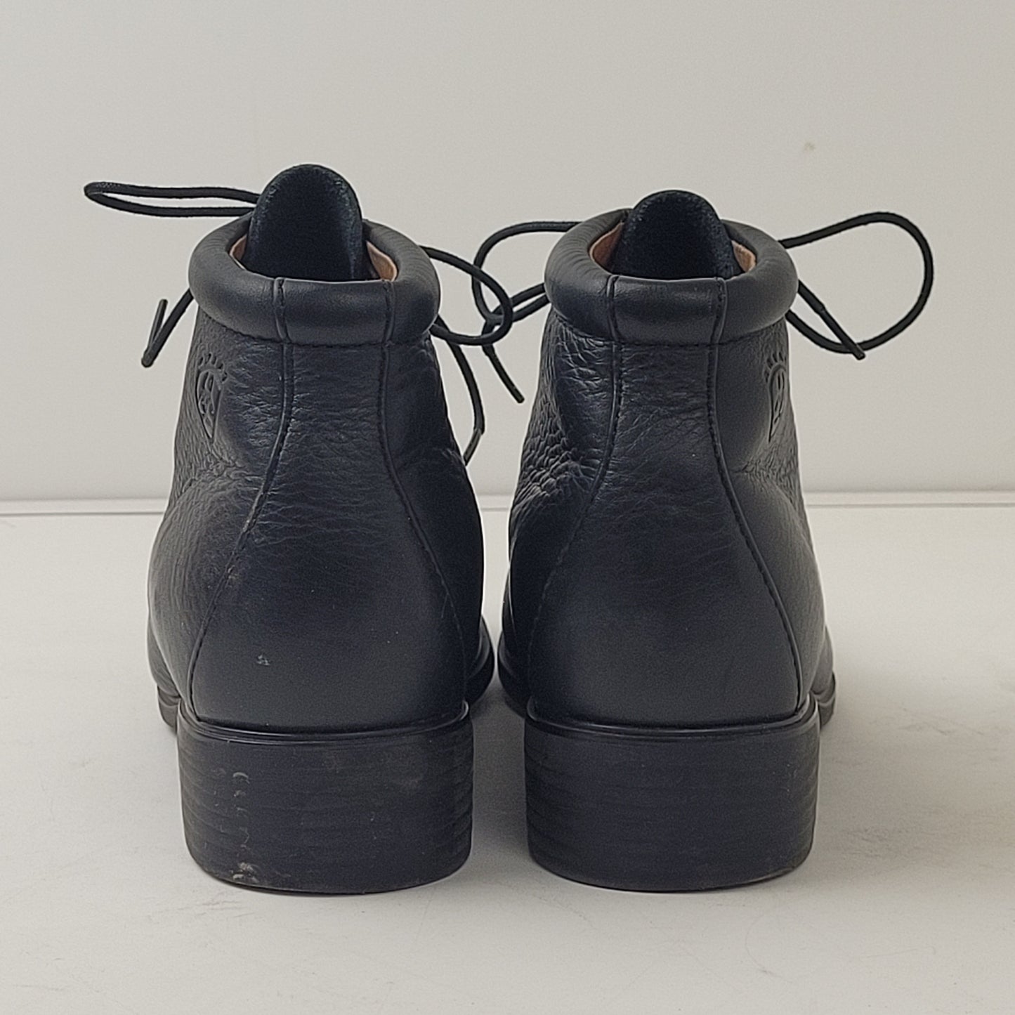 Ariat Josie Black Leather Equestrian Paddock Kiltie Western Ankle Boot Women's Sz 8