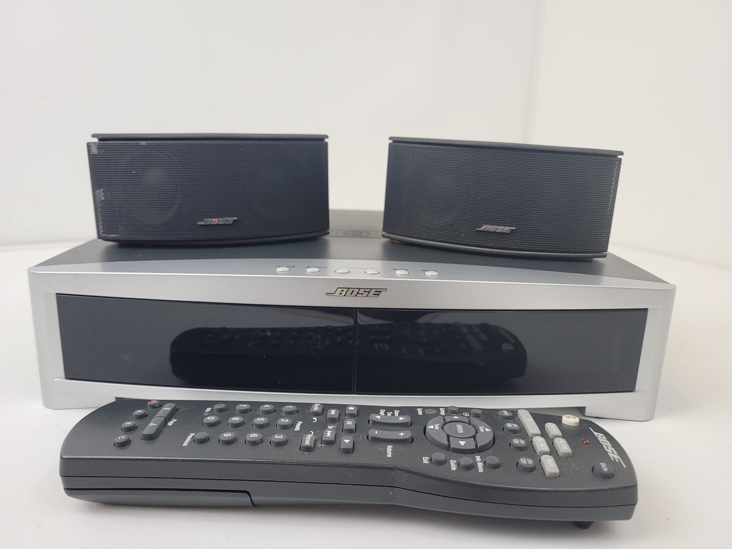 BOSE Model AV3-2-1 II Sound System Media Center Console, Speakers & Remote (Untested)