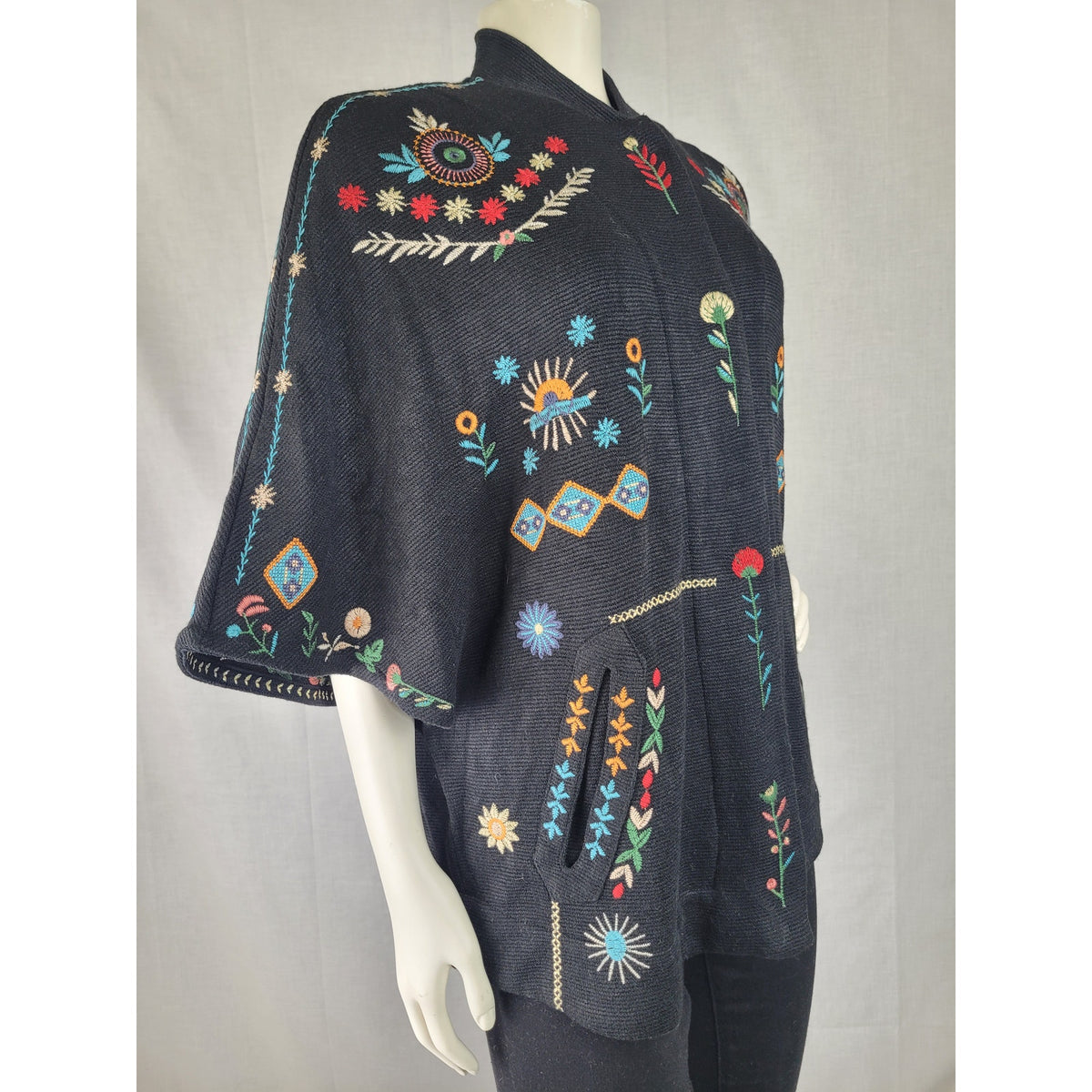 Johnny Was Josiy Poncho w Multicolored Floral & Geometric Embroidery Sz S