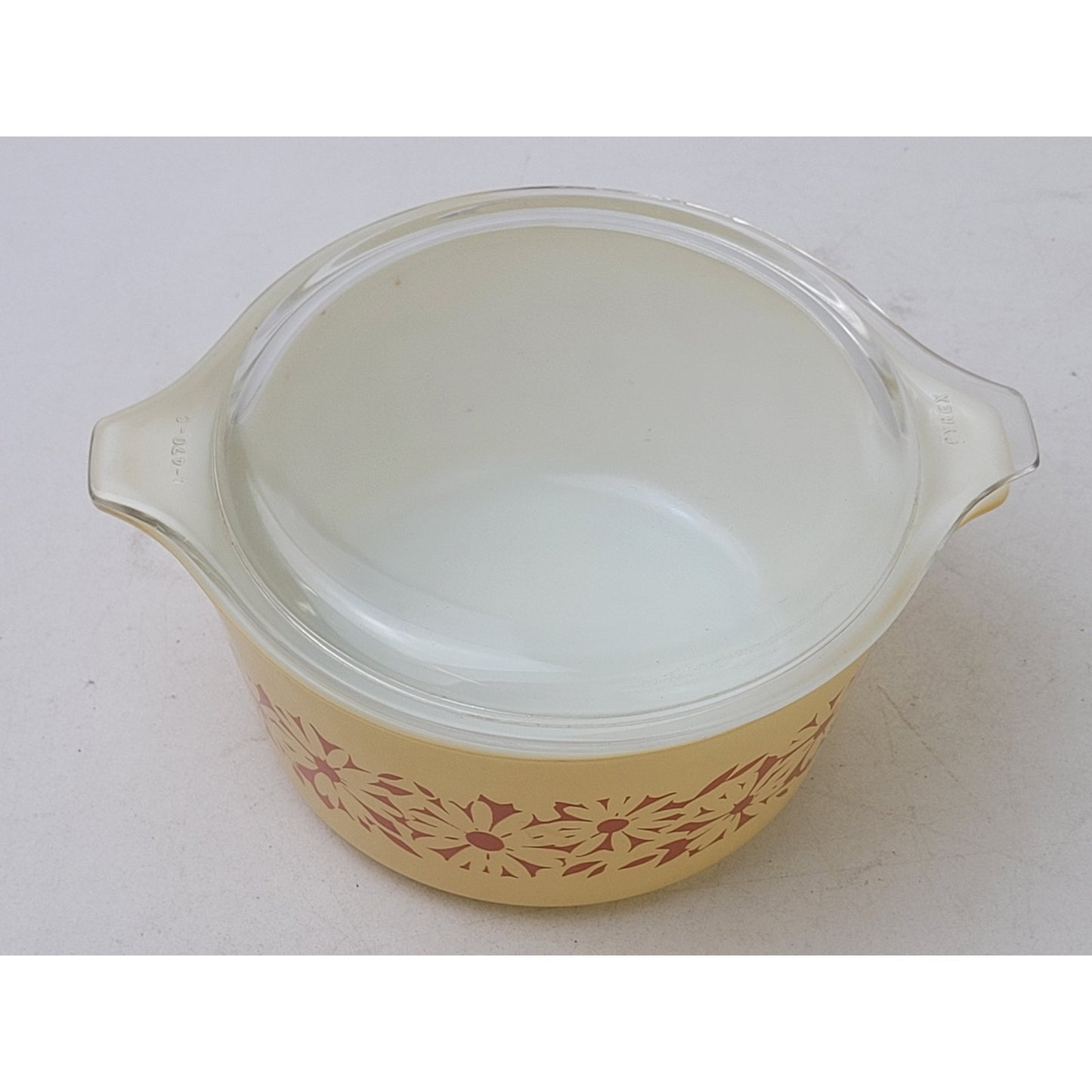 1970s Pyrex Daisy Silhouette Covered Dish & Woodland Country Casserole Dish Set