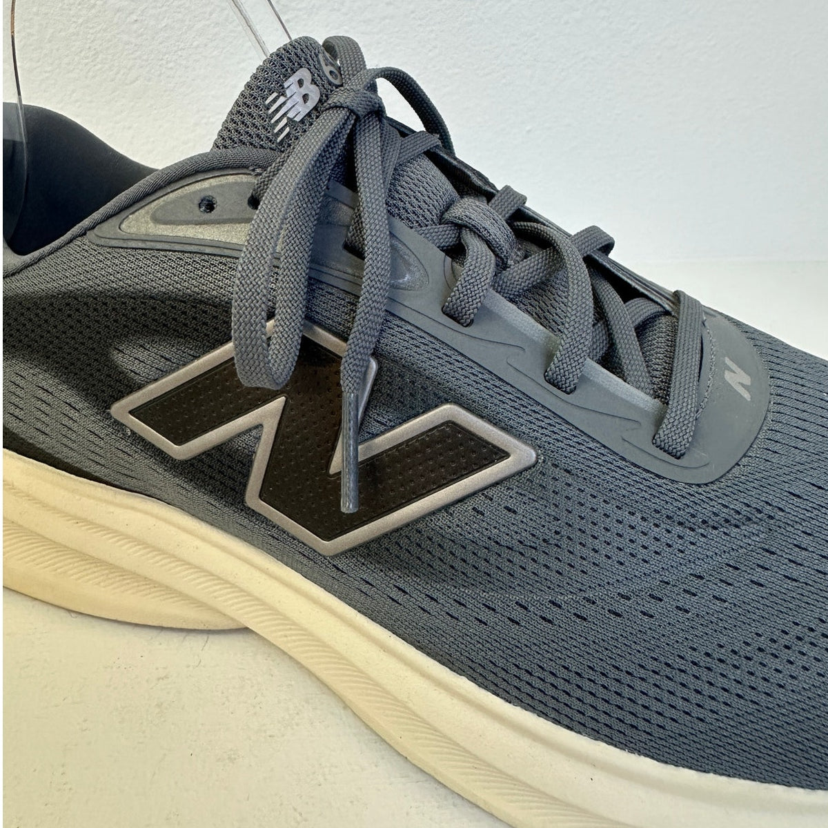 New Balance Fresh Foam 680v9 Grey Running Shoes Men's Sz 9.5