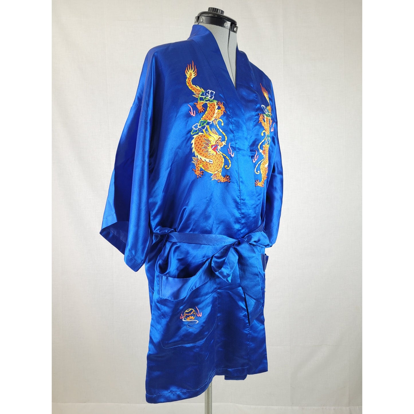 Vintage Pearls Brand Gold Dragon Embroidered Blue Silk Robe w Belt Sz S/M