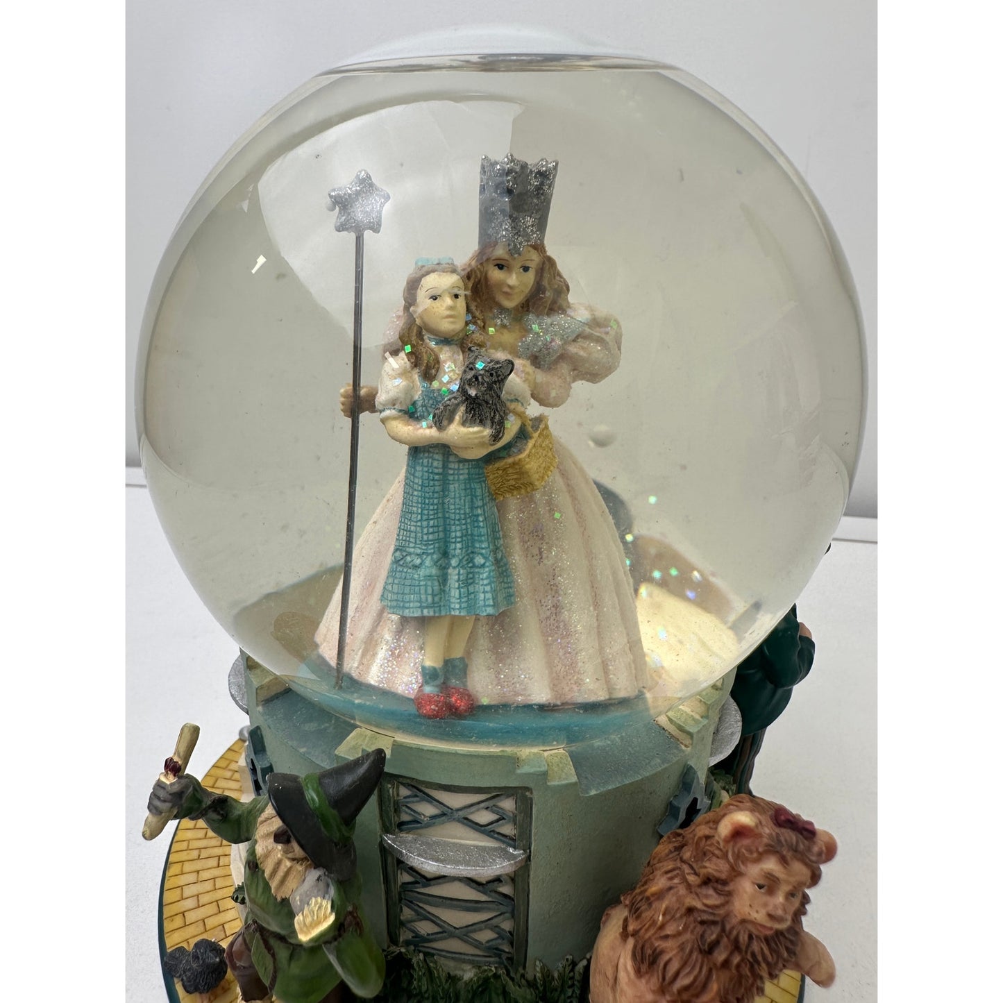 Vintage 1999 Wizard of Oz "No Place Like Home" Musical Water Globe