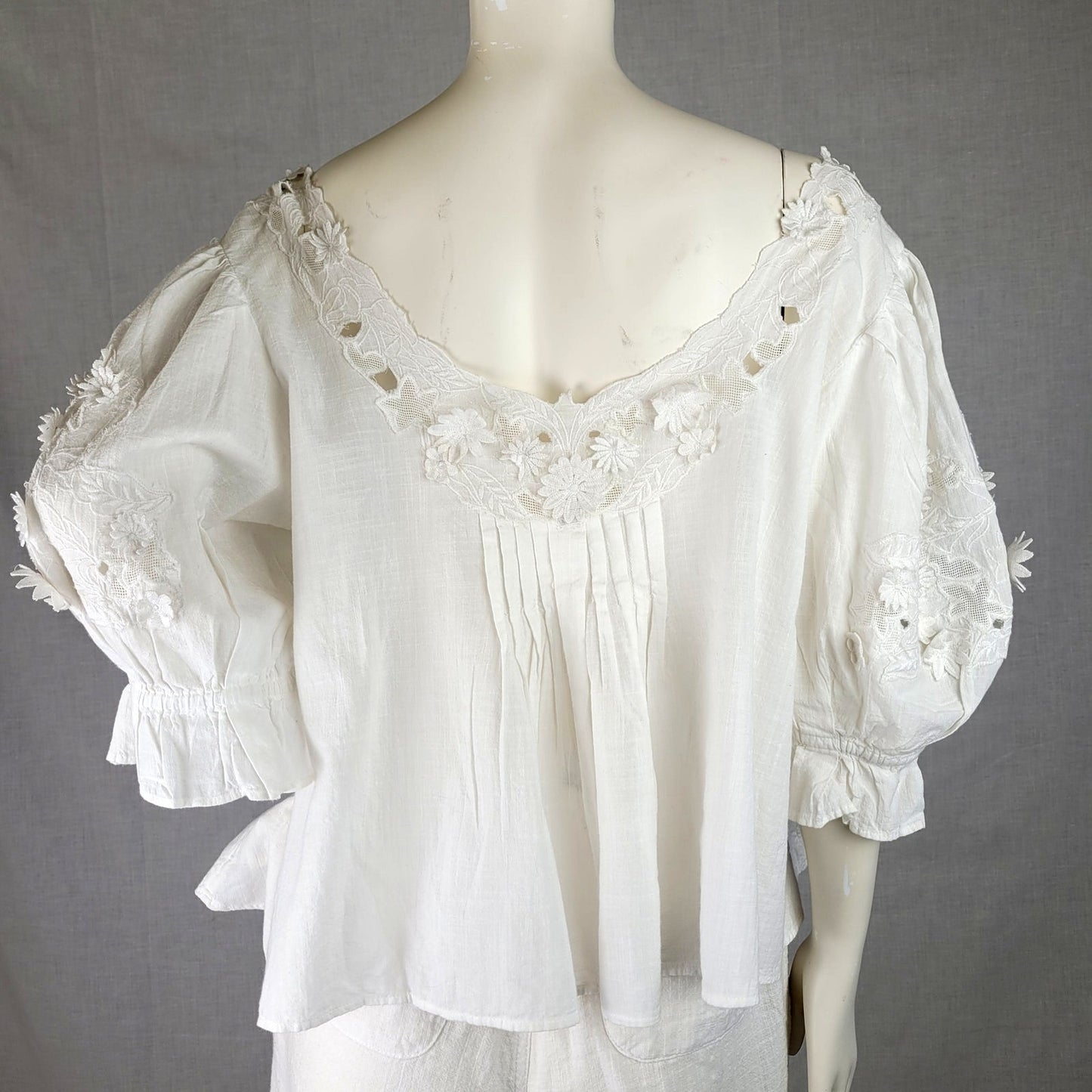 Free People Sophie Embroidery Top Soft White Billowy Cotton Fabric Sz M NWT