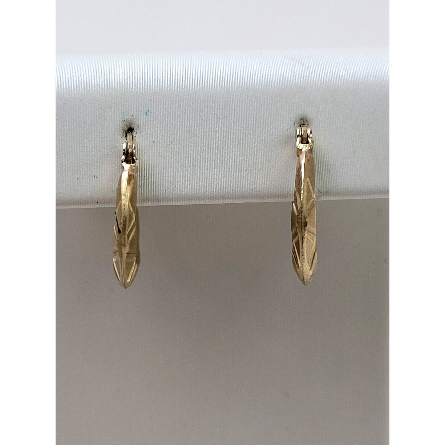 10K Yellow Gold Huggie Hoop Earrings w Geometric Design | .64 grams