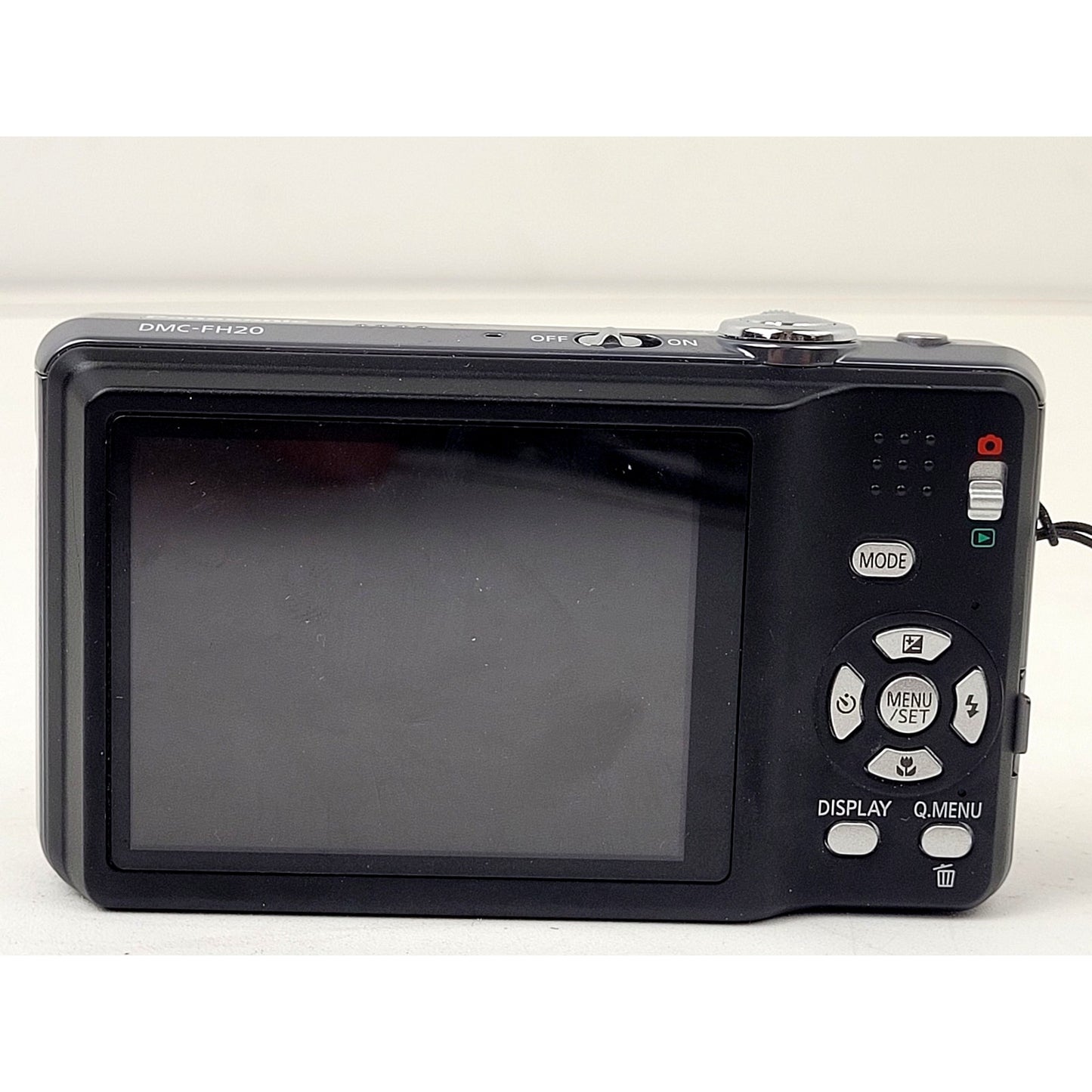 Panasonic Lumix DMC-FH20 Digital Camera w Case