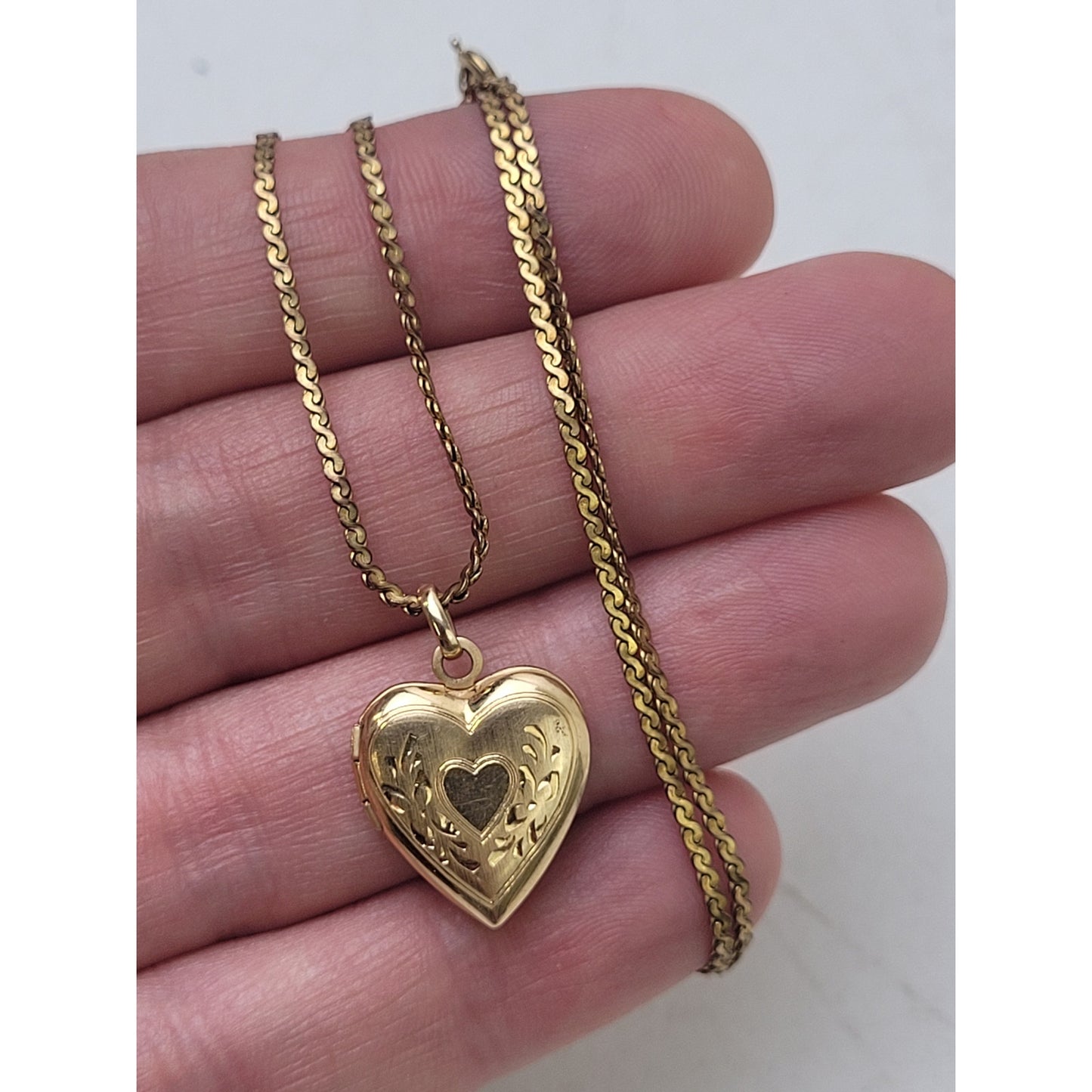 VTG 14K Solid Yellow Gold Puffy Heart Locket on 12K GF Chain | Heart - 2.2 Grams