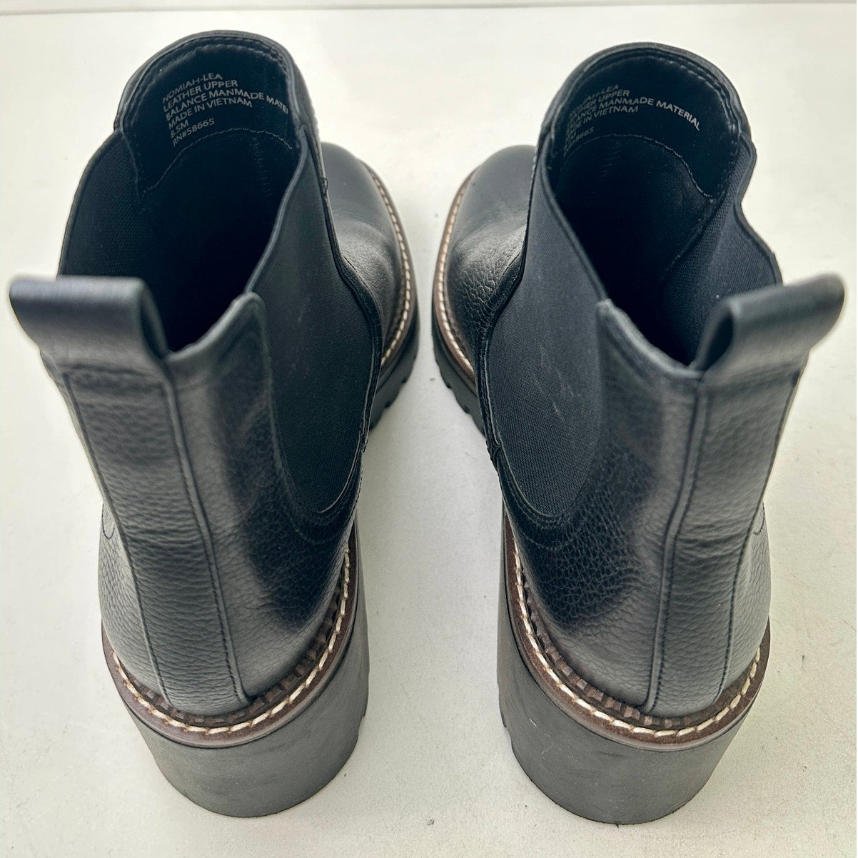 Nordstrom Water Resistant Black Leather Chelsea Lug Boots Women's Sz 8.5