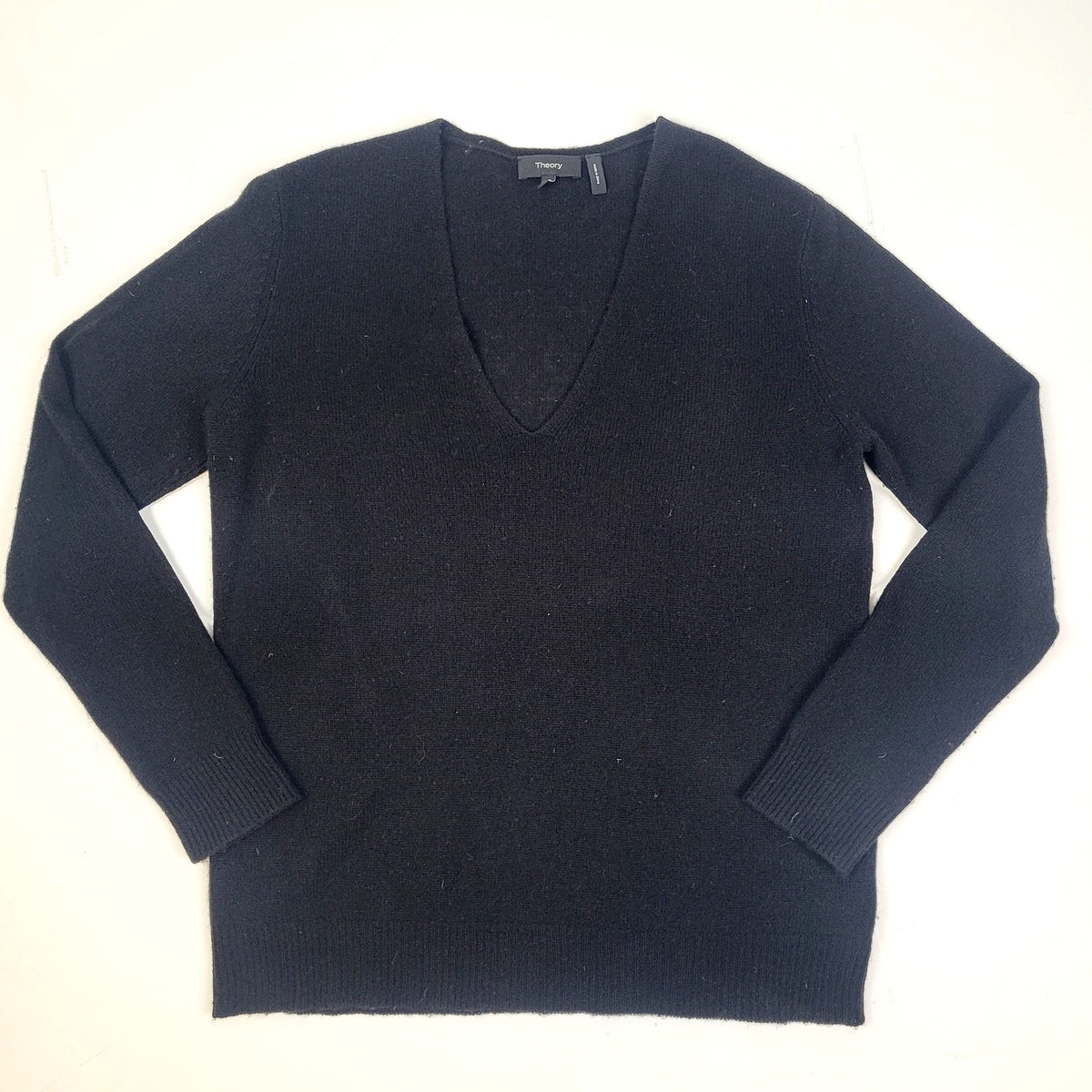 Theory Black 100% Cashmere V-Neck Sweater Relaxed Pullover Fit Women's Sz M