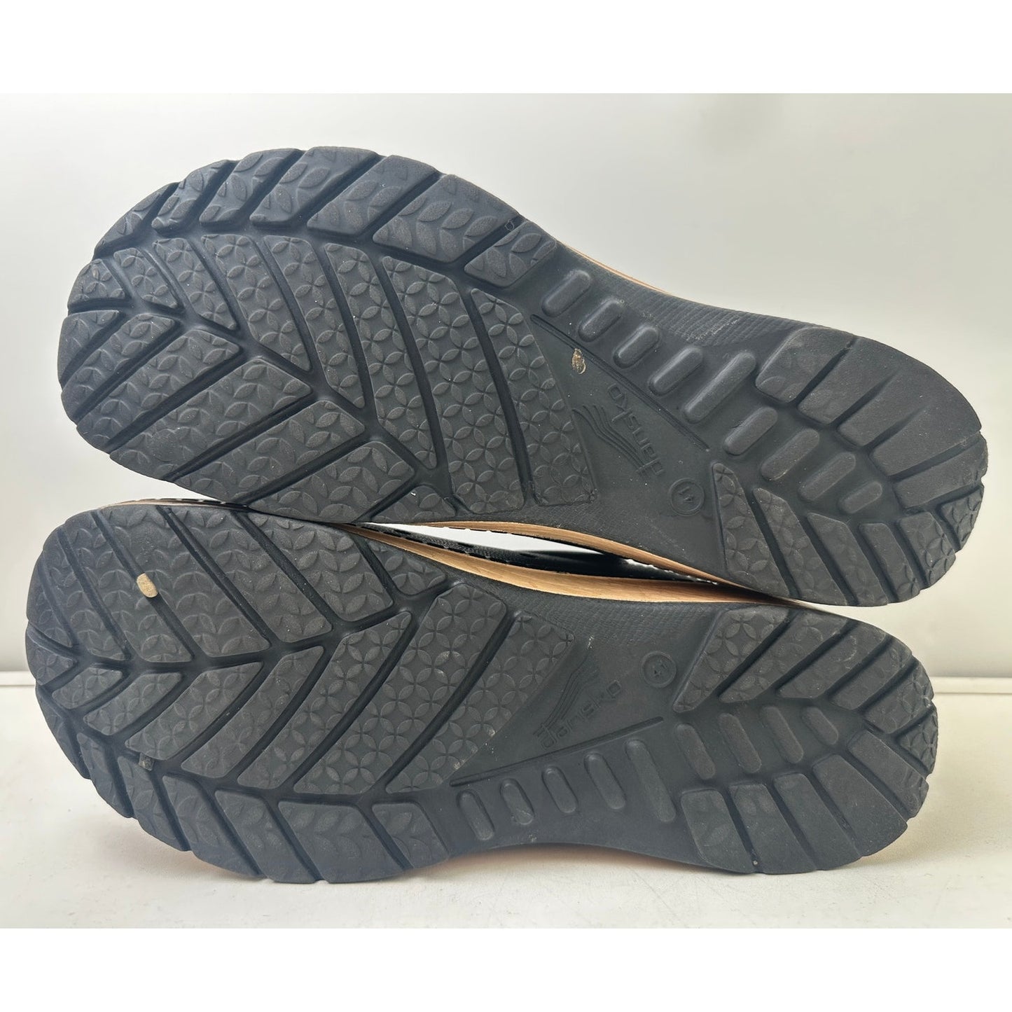 Dansko Kane Molded EVA Black / Woodgrain Trim Clogs Women's Sz 41