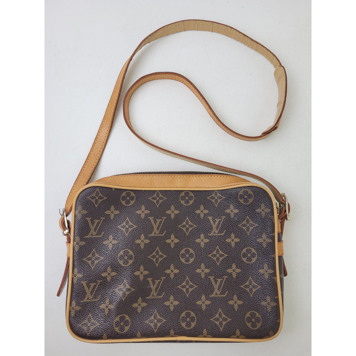 Vintage Fake Louis Vuitton Paris Reporter Crossbody Logo Bag Monogram Canvas