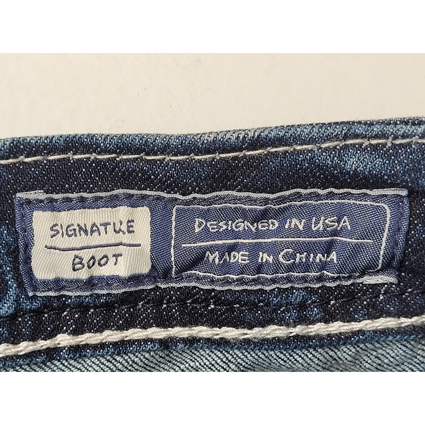 Miss Me Signature Boot Cut Medium Wash Low Rise Jeans Women's Sz 31 NWT