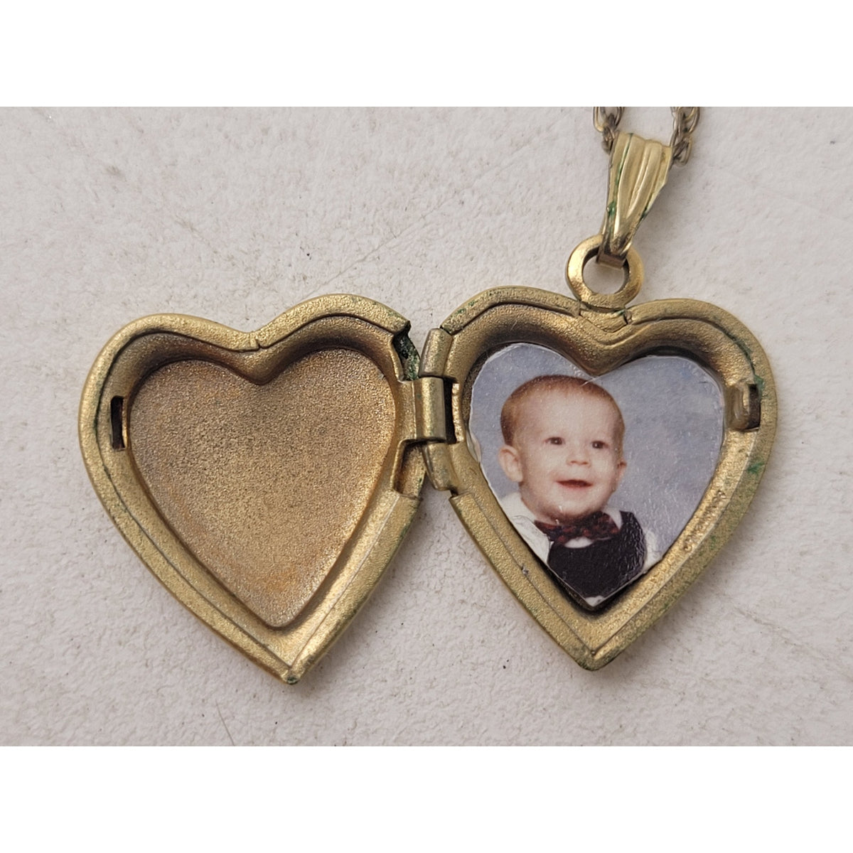 Vintage 14K Gold-Filled Heart Locket Necklace w Floral Etching | 18" Chain