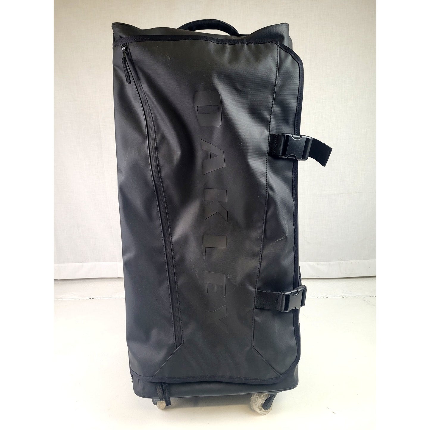 Oakley Endless Adventure Travel Trolley 97-liter Water-Repellent Suitcase