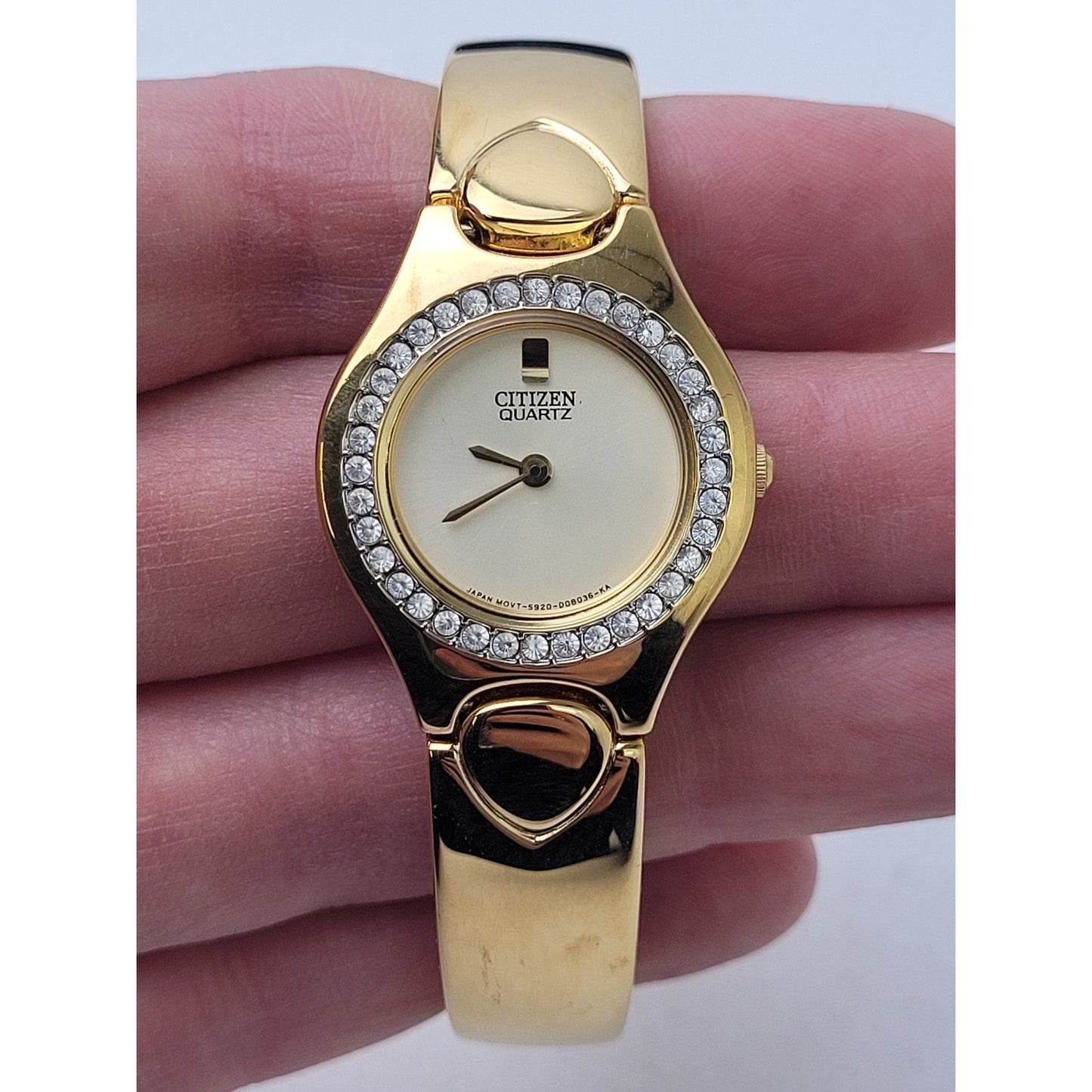 Vintage Citizen Quartz Watch Bezel Bangle Gold Tone EUC