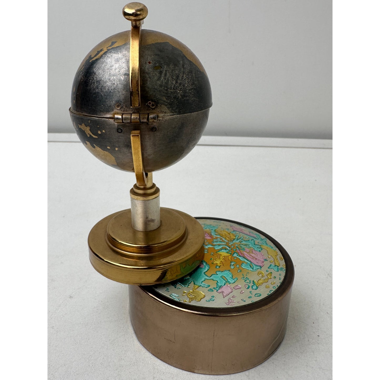 Vintage Mid-Century Brass Spinning Music Box Globe Table Lighter