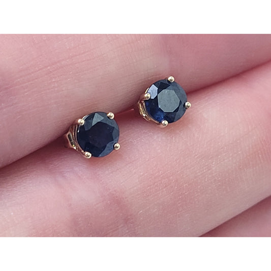 14K Yellow Gold & Sapphire Stud Earrings .79 grams