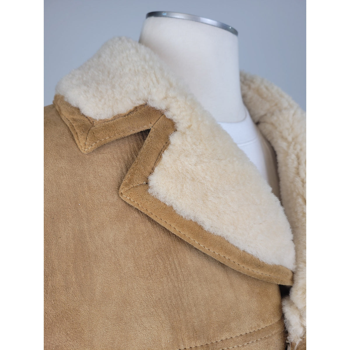VTG 1970s Knight Tailors Ltd. Light Brown Suede Shearling Coat Men's Sz 46