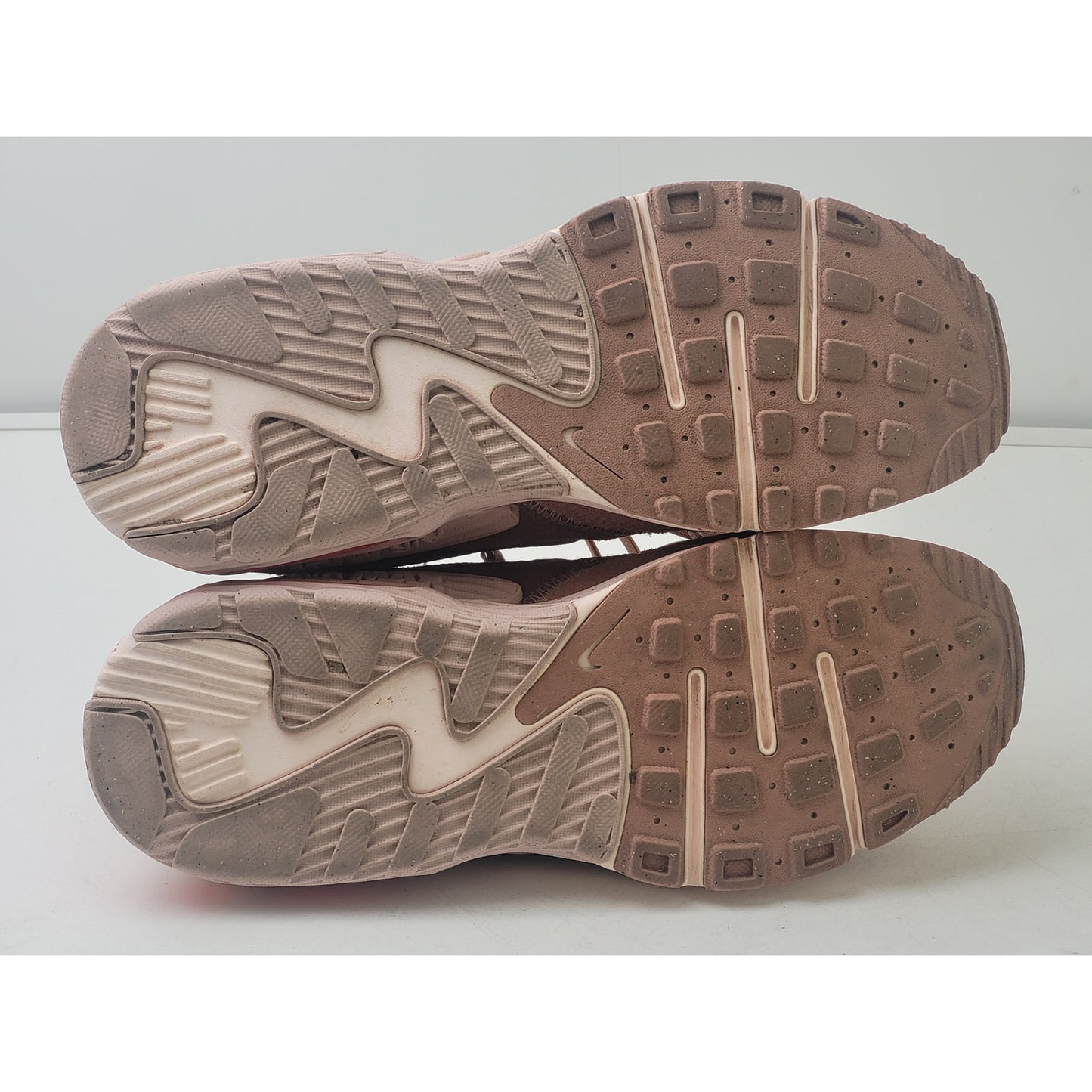 Nike Max Excee Casual Sneaker Pink Rose Whisper Women's Sz 8