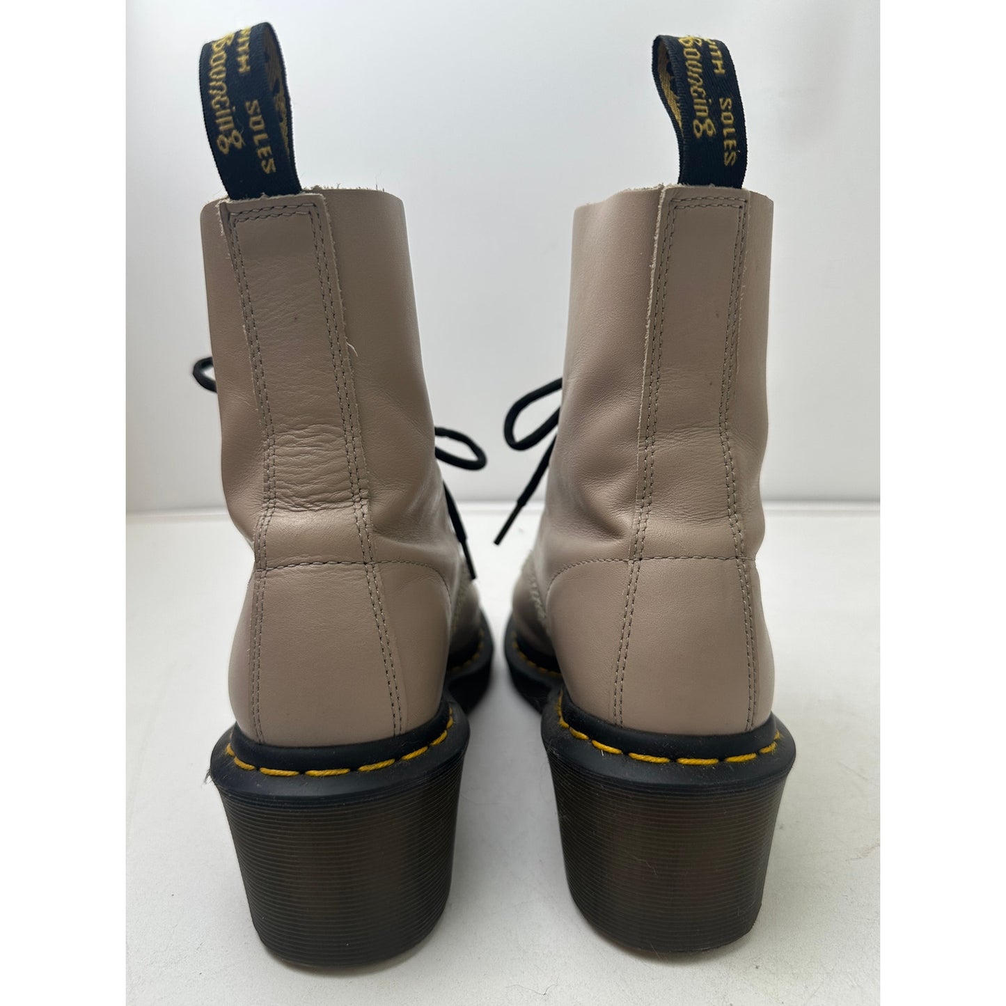 Dr. Martens Clemency Natural Wanama Heeled Lace Up Boots Women's Sz 6