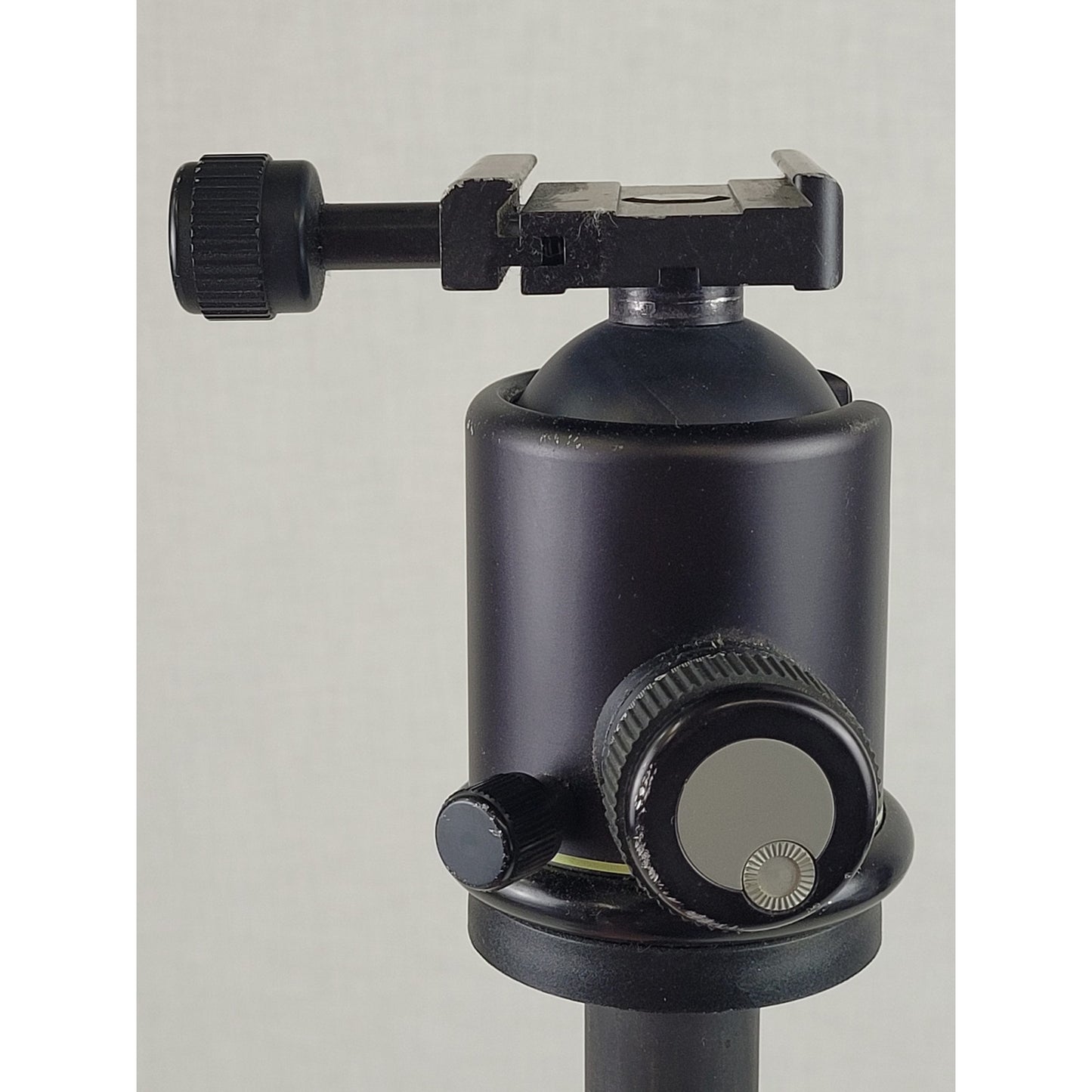 Gitzo Carbon Fiber Camera Tripod Model G2228 | Stable & Durable