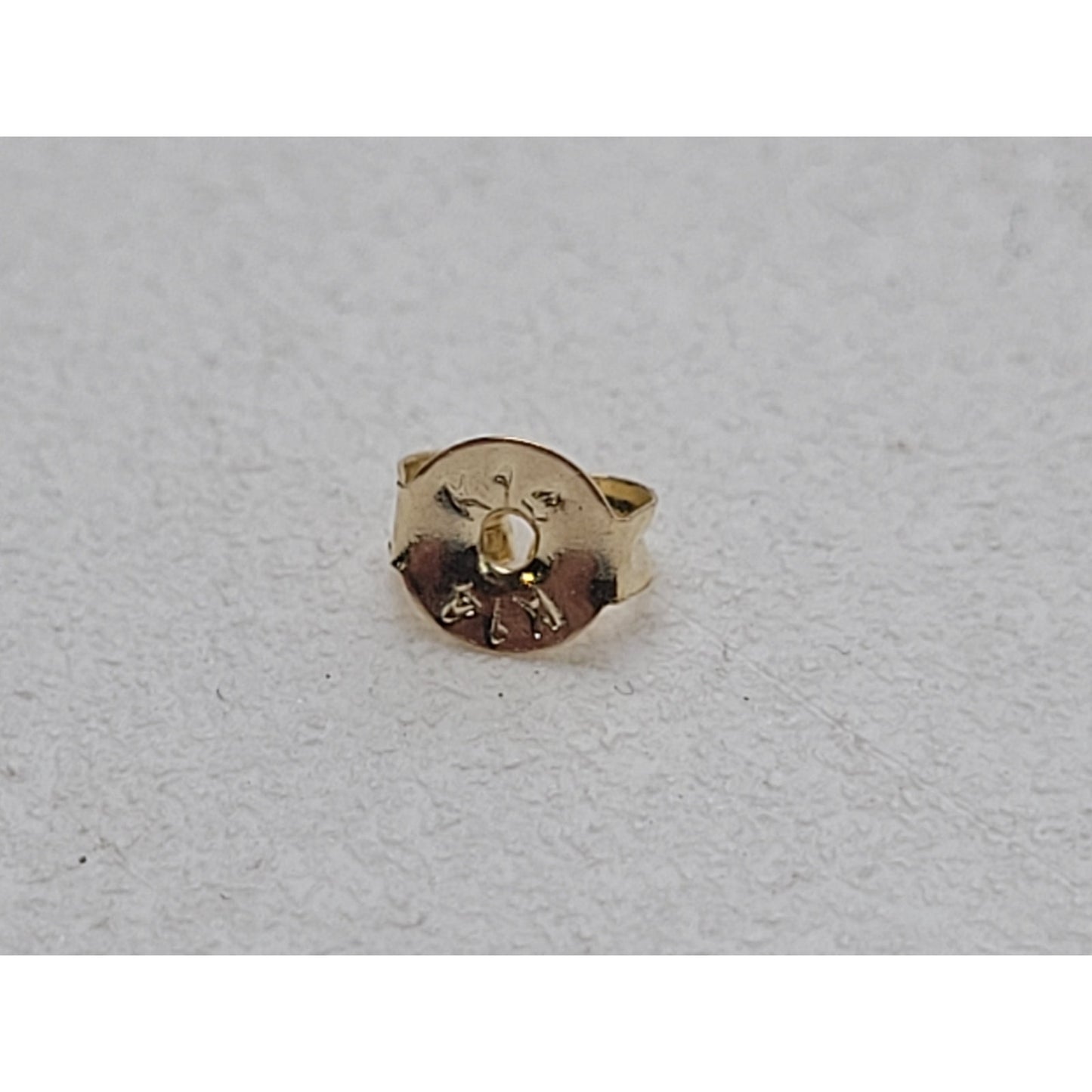 14K Yellow Gold Cubic Zirconia 4-Prong Stud Earrings Push-Back Closure