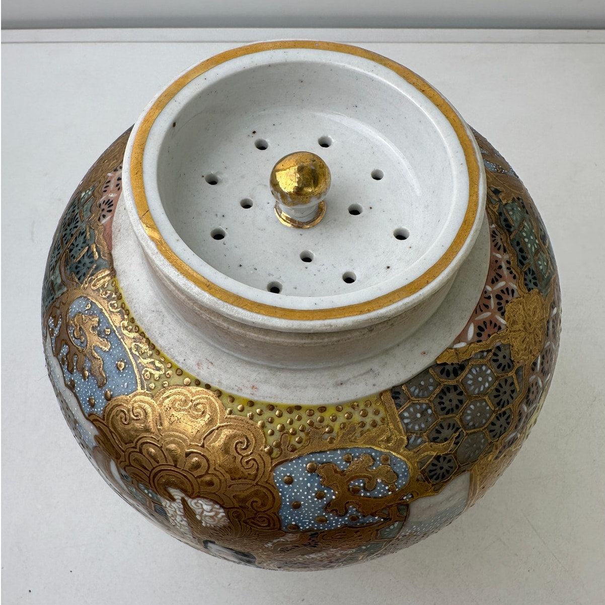 Vintage Japanese Satsuma Moriage Koro Incense Burner W/ Pierced Lid