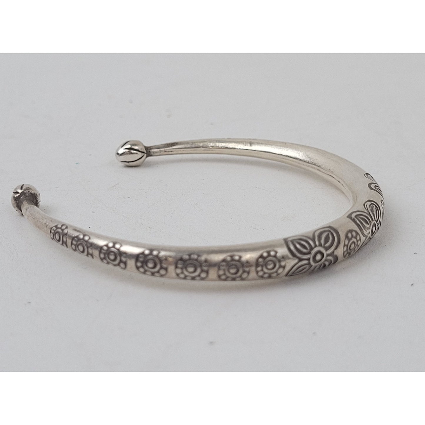 Sterling Silver Cuff w Floral Engravings 18.7g