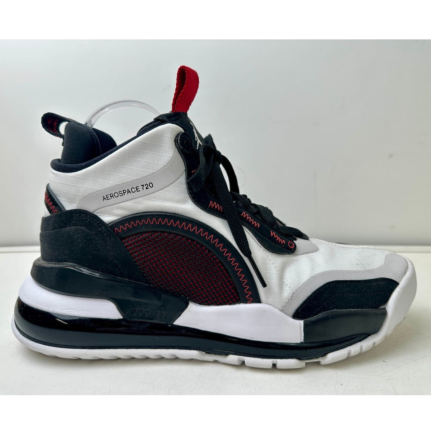 Jordan Aerospace 720 White Black Gym Red Sneakers Men's Sz 8.5