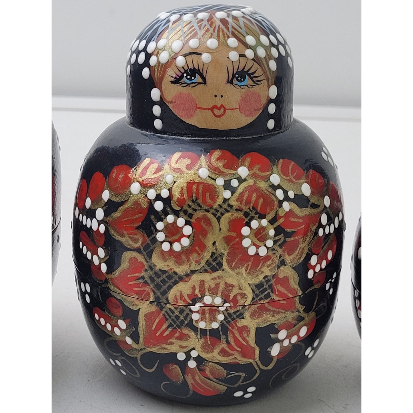 Vintage Hand-Painted Matryoshka Nesting Doll Set | 11 pieces | 6 1/4" Tall