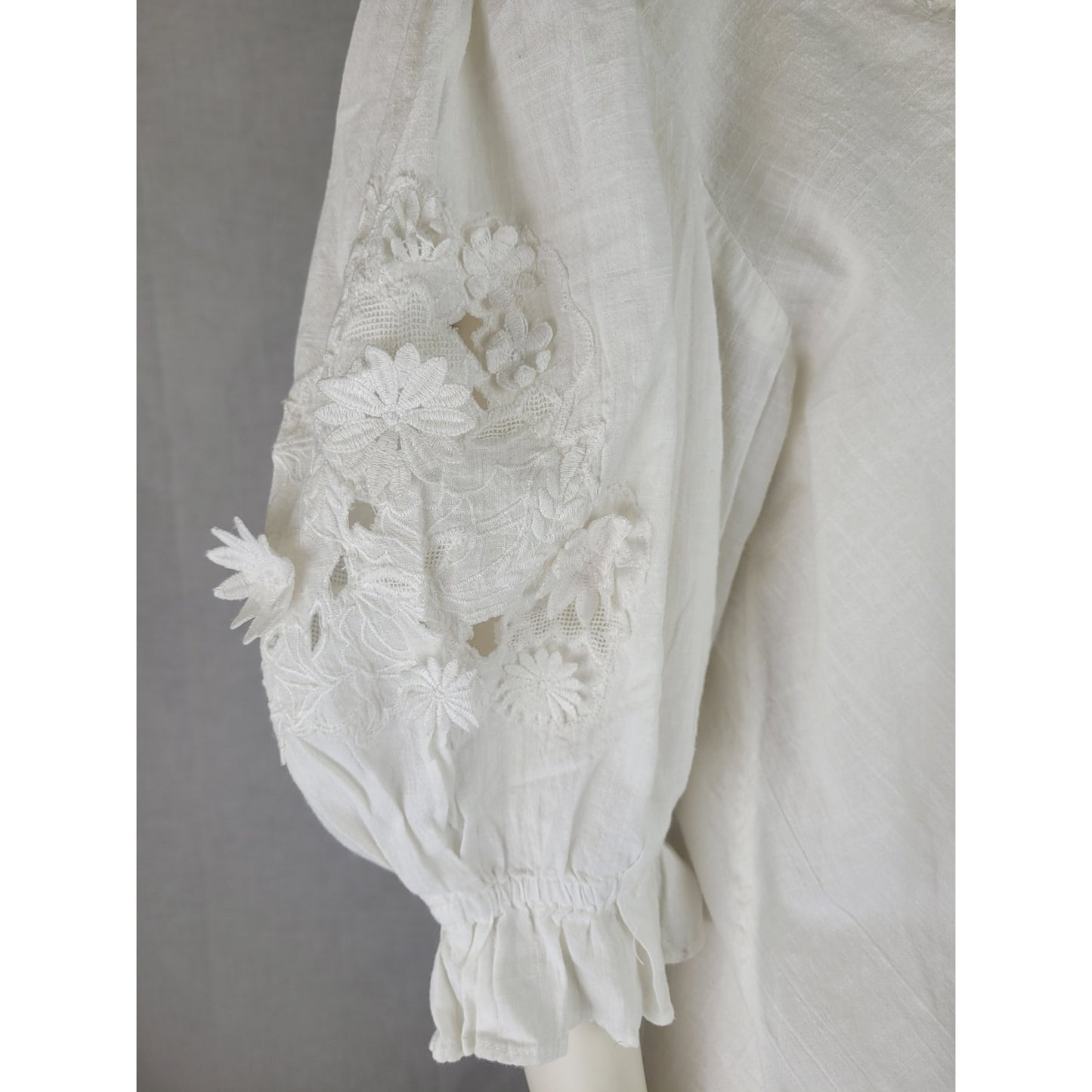 Free People Sophie Embroidery Top Soft White Billowy Cotton Fabric Sz M NWT