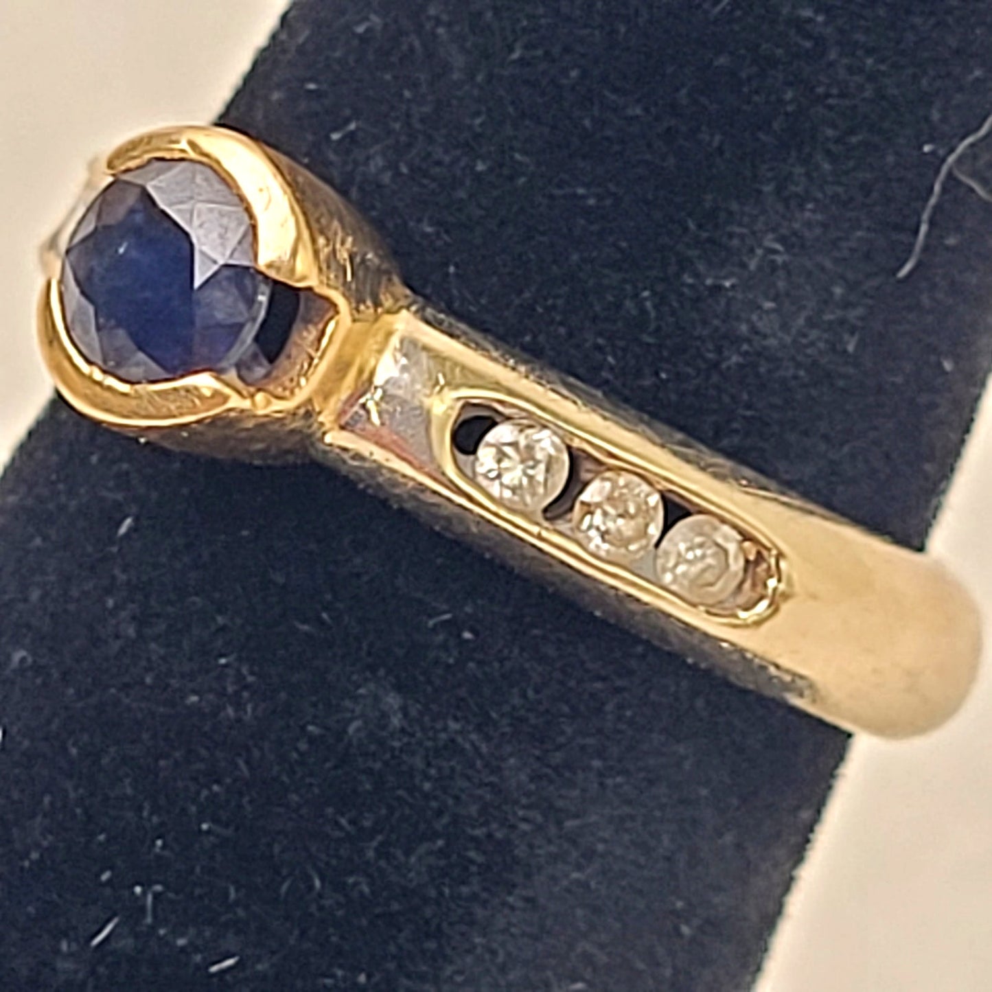 14K Yellow & White Gold Bezel-Set Sapphire Moissanite Ring | Sz 5 1/4