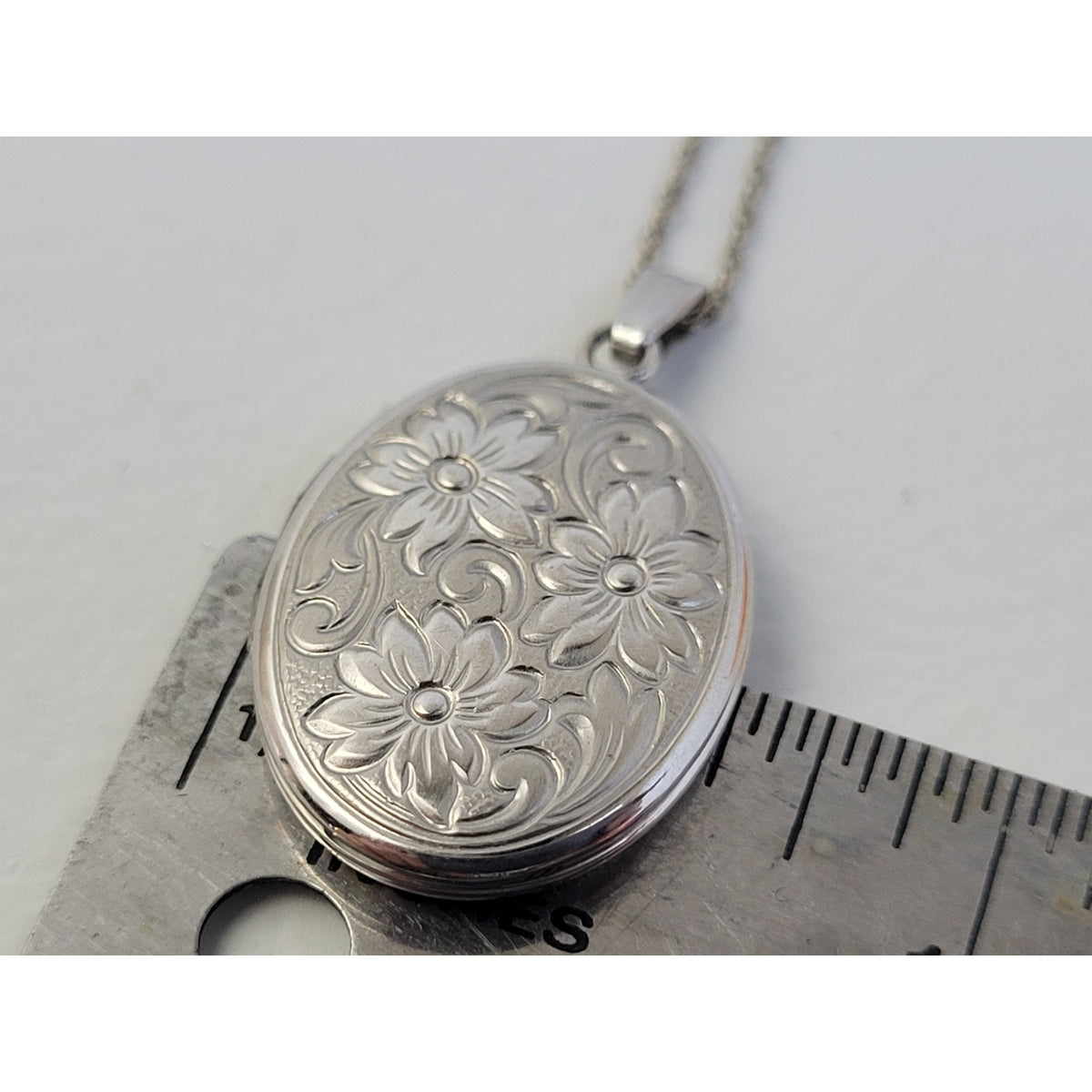 Vintage 14K Solid White Gold Floral Etched Locket on 18" Rope Chain | 3.67 Grams