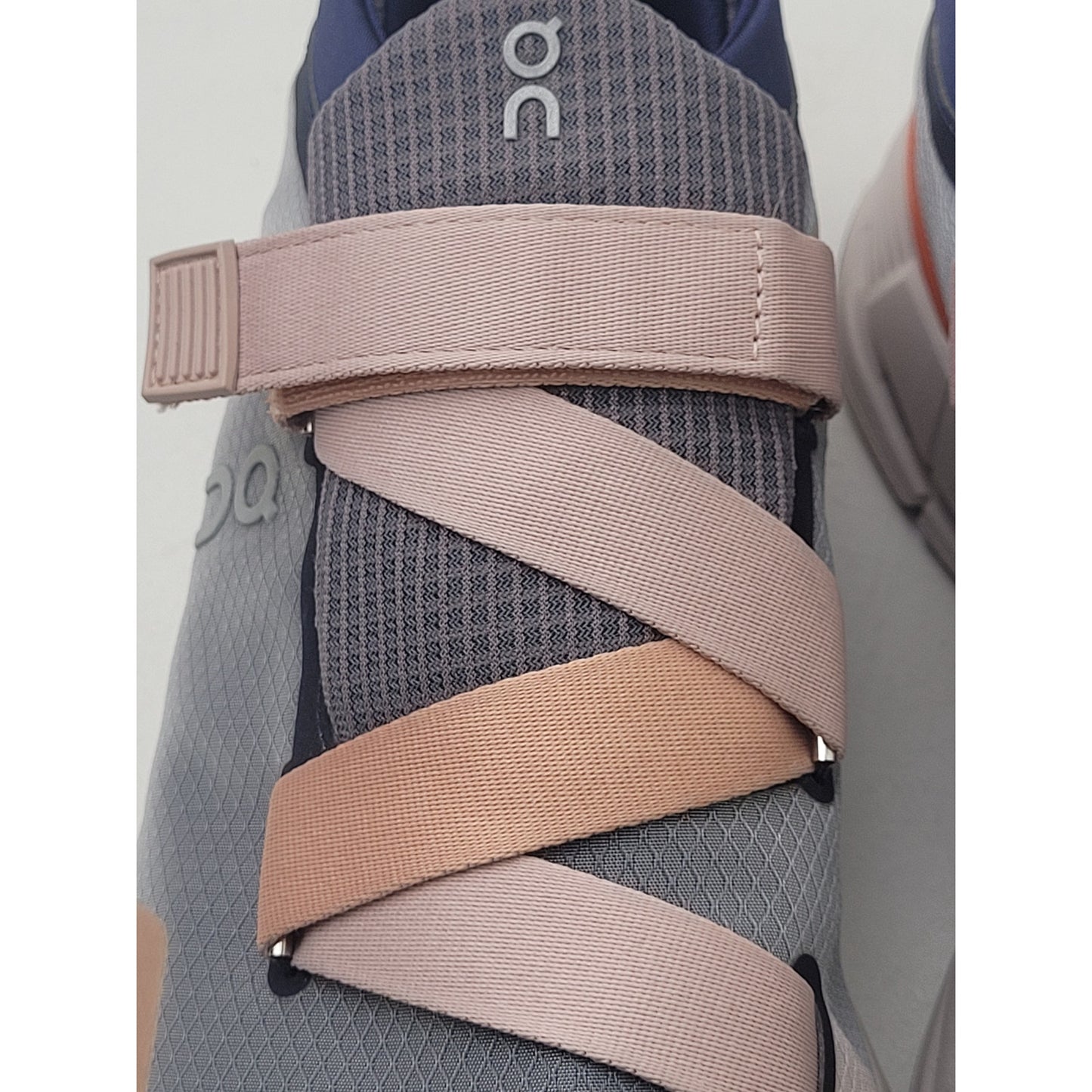 On Cloudnova Wrap Sneaker Athletic Running Shoes Women's Sz 10
