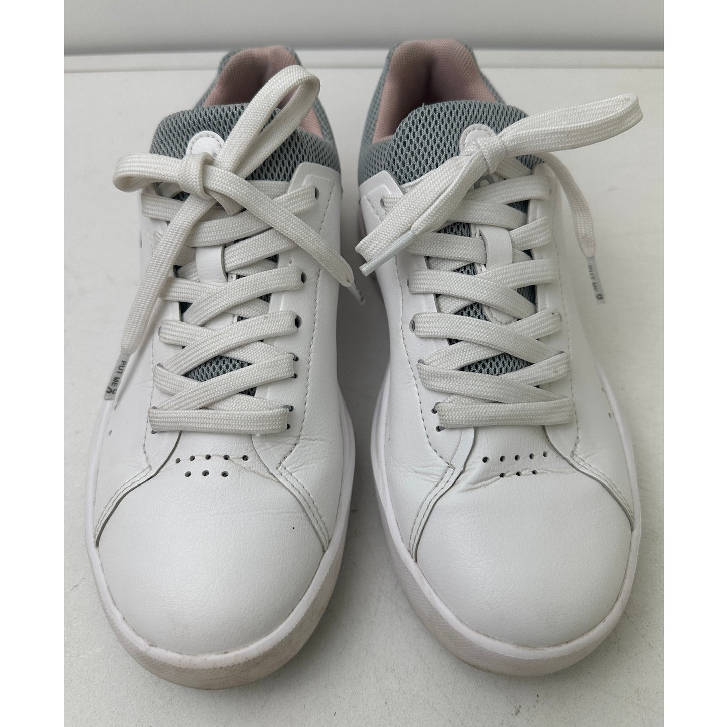 On Running The Roger Advantage White / Rosehip Sneakers Women's Sz 5
