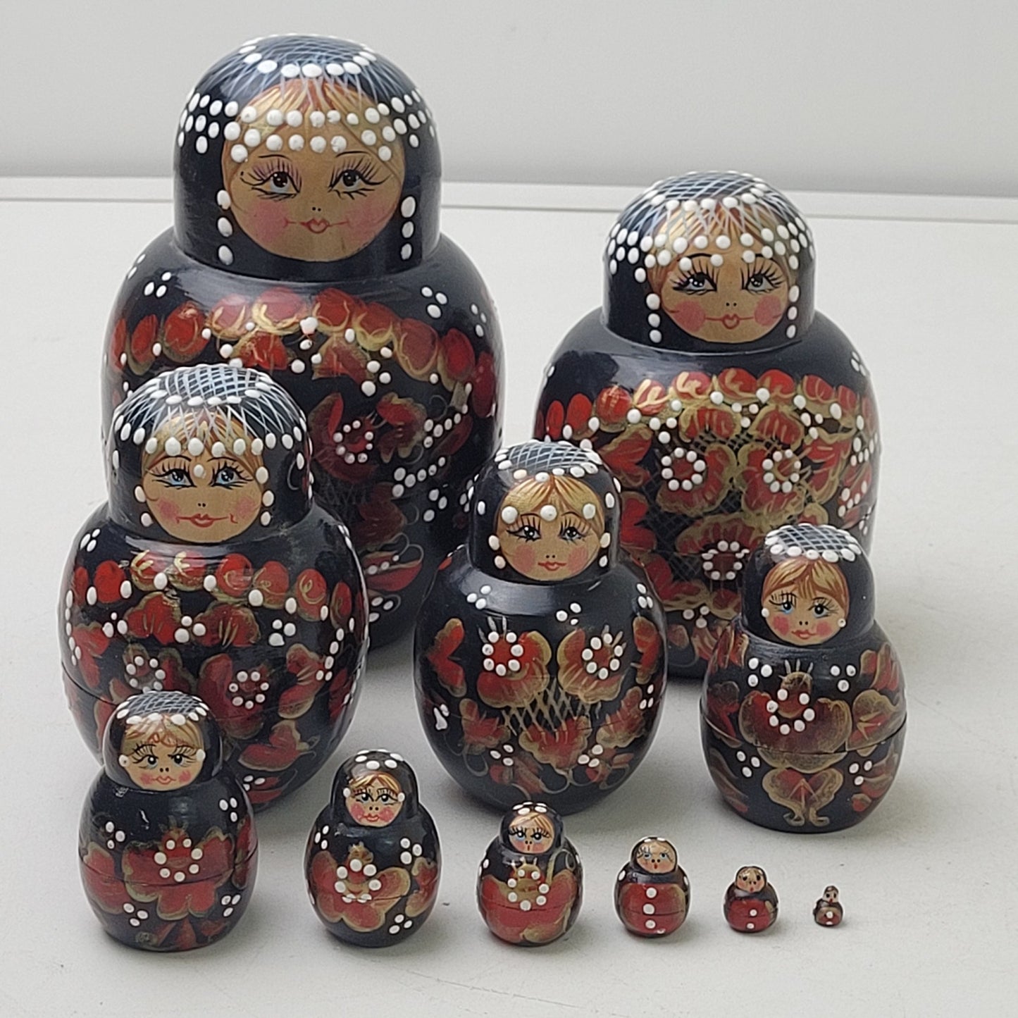 Vintage Hand-Painted Matryoshka Nesting Doll Set | 11 pieces | 6 1/4" Tall