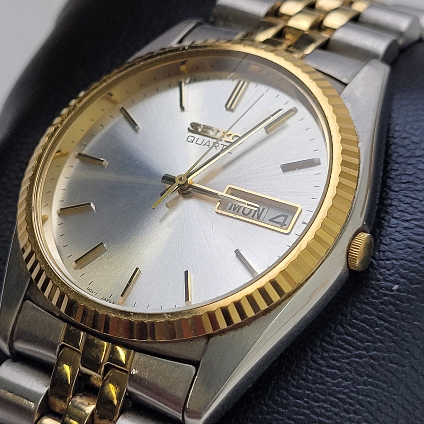 VTG Seiko Gold & Silver President Quartz 7N43-8111 White Dial Day Date | Works