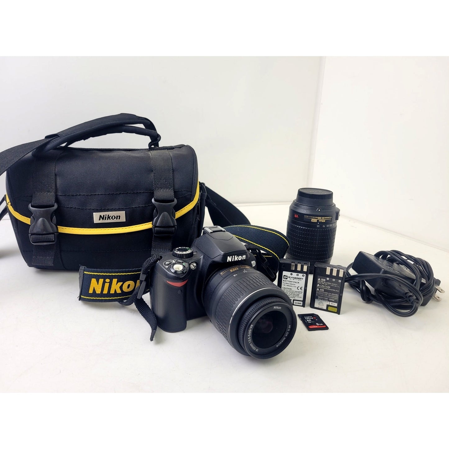 Nikon D60 DSLR & 18-55 f/3.5-5.6G Nikkor Lens+Case, Batteries, SD Card, Charger
