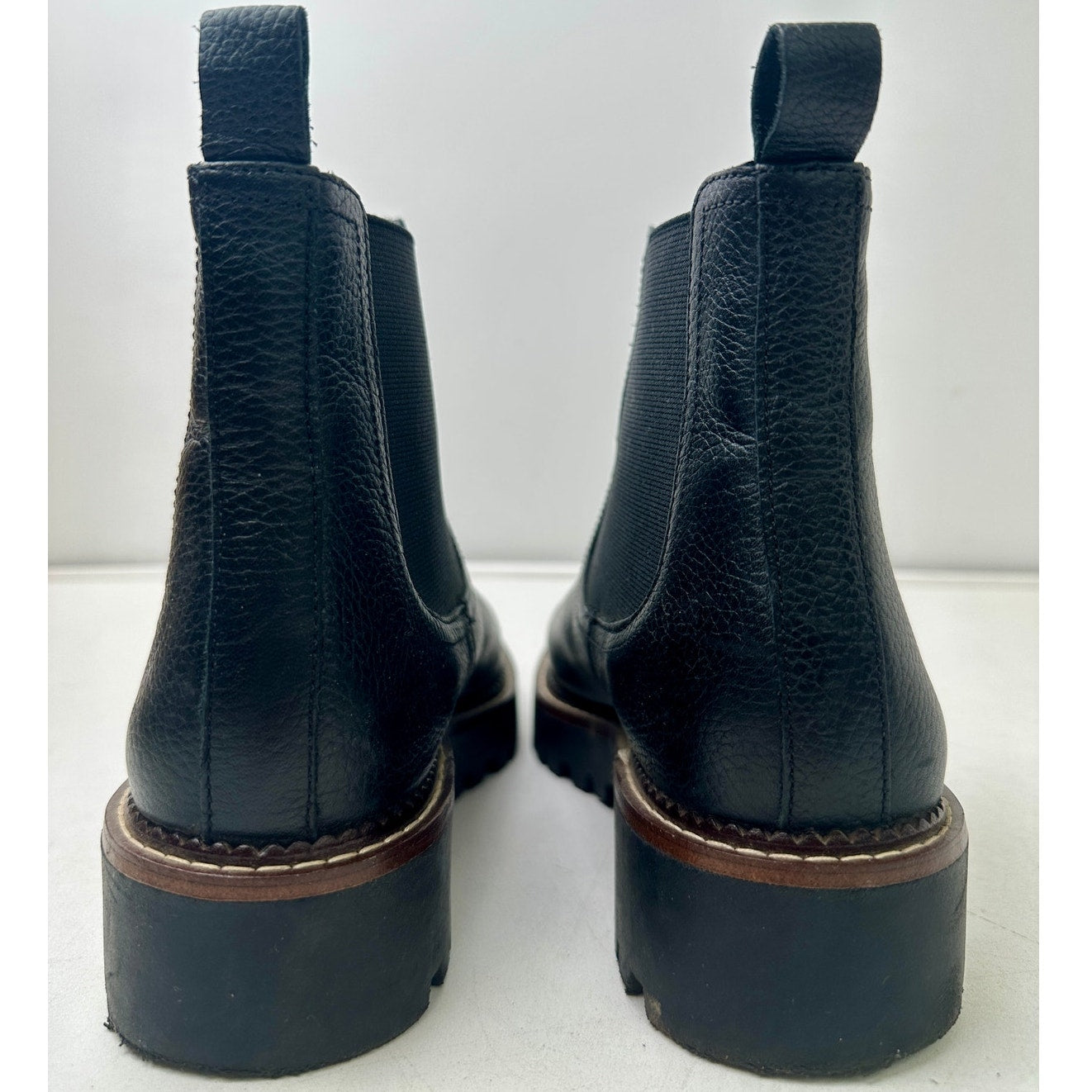 Caslon Miller Water Resistant Black Leather Chelsea Lug Boots Women's Sz 7.5