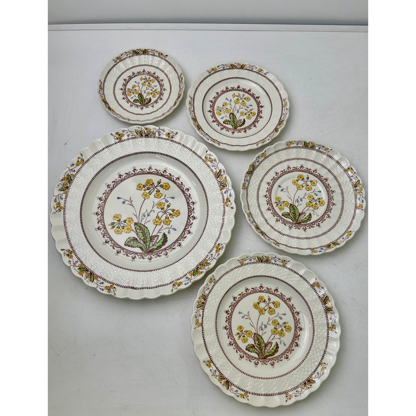 Vintage Copeland Spode "Buttercup" China Multi Piece Dinnerware Set