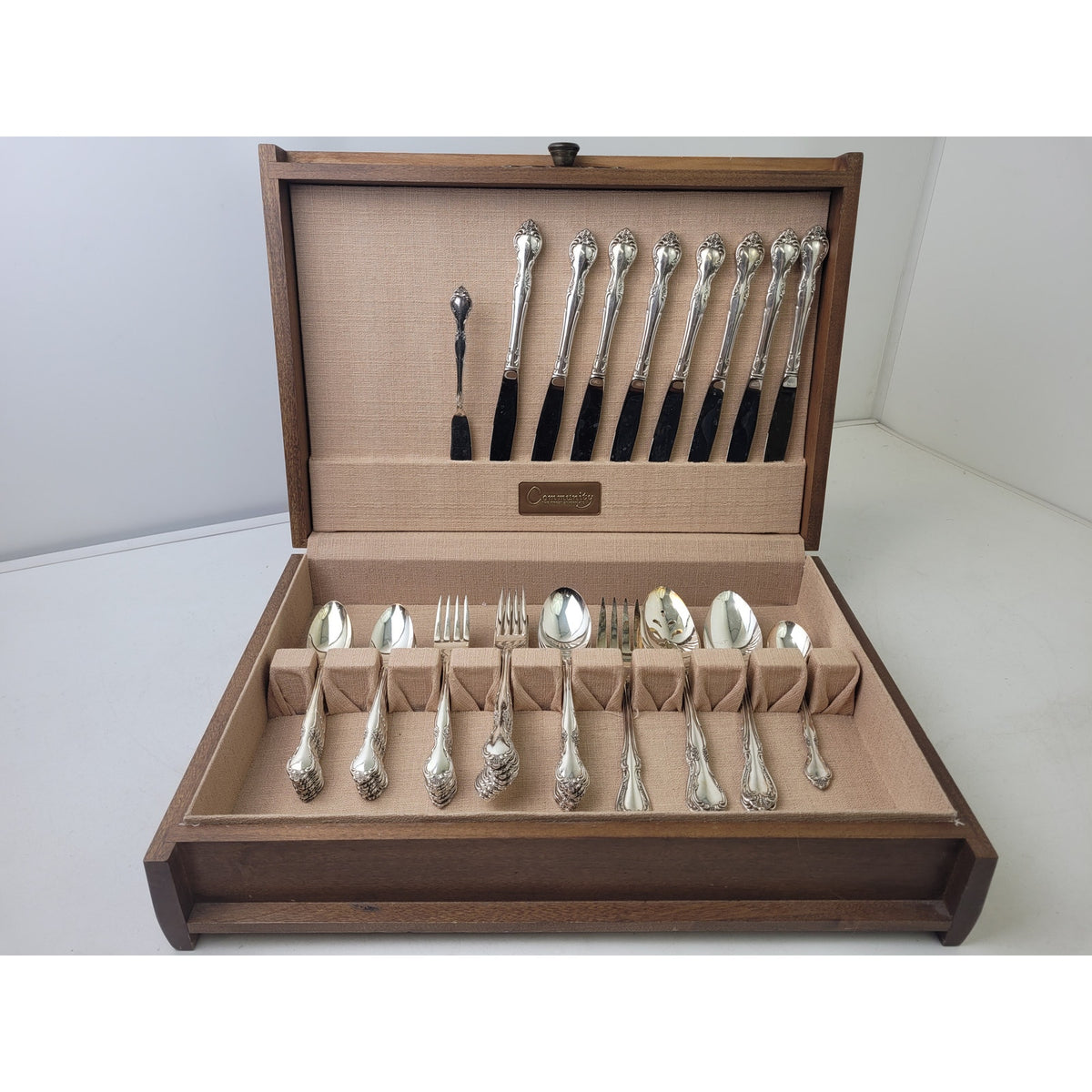 Vintage Oneida Community Silverplate Affection Pattern Flatwear Set of 50